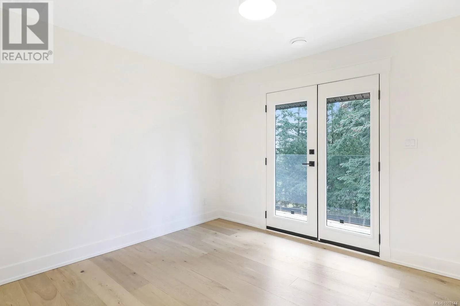 177 Sunningdale Rd E