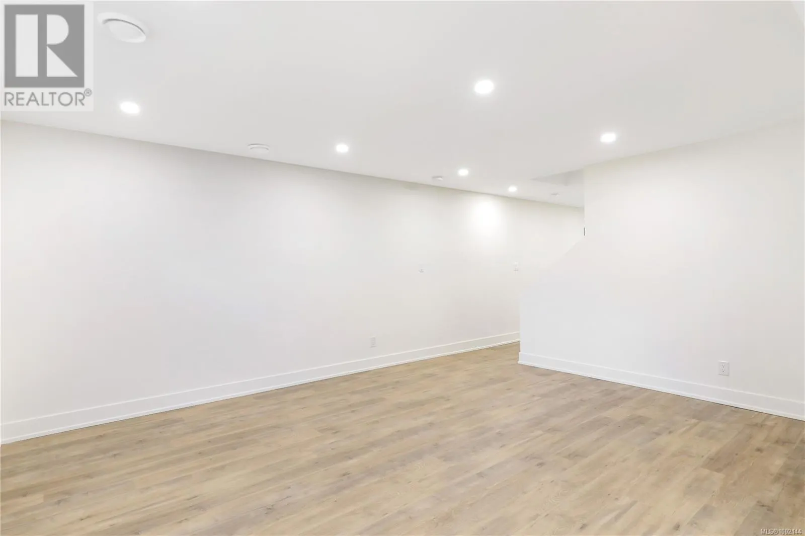 177 Sunningdale Rd E