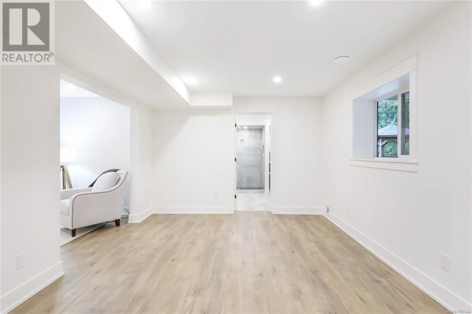 177 Sunningdale Rd E