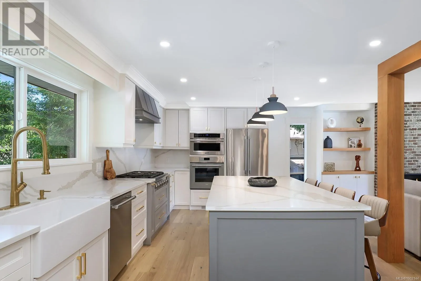 177 Sunningdale Rd E