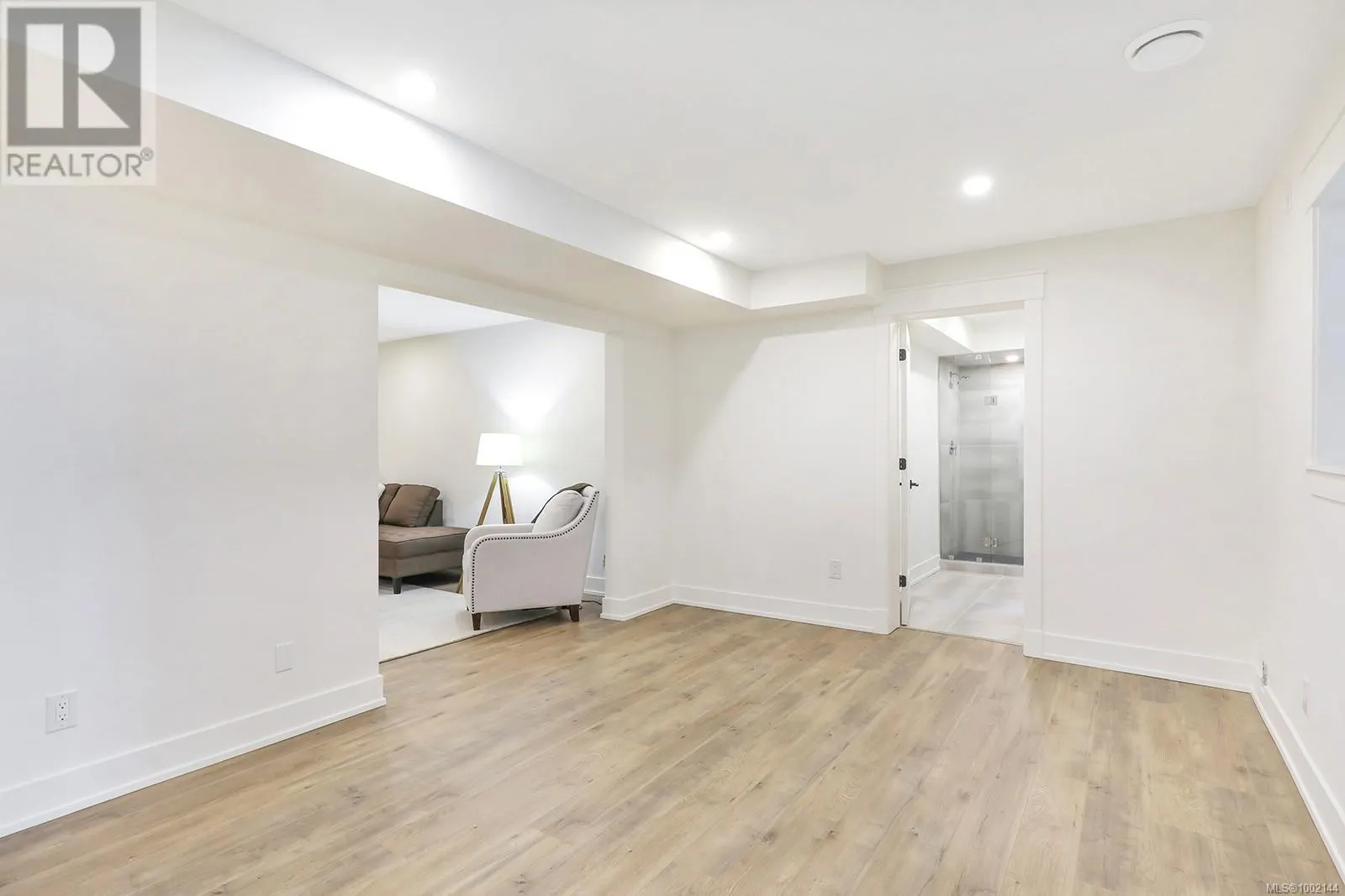 177 Sunningdale Rd E