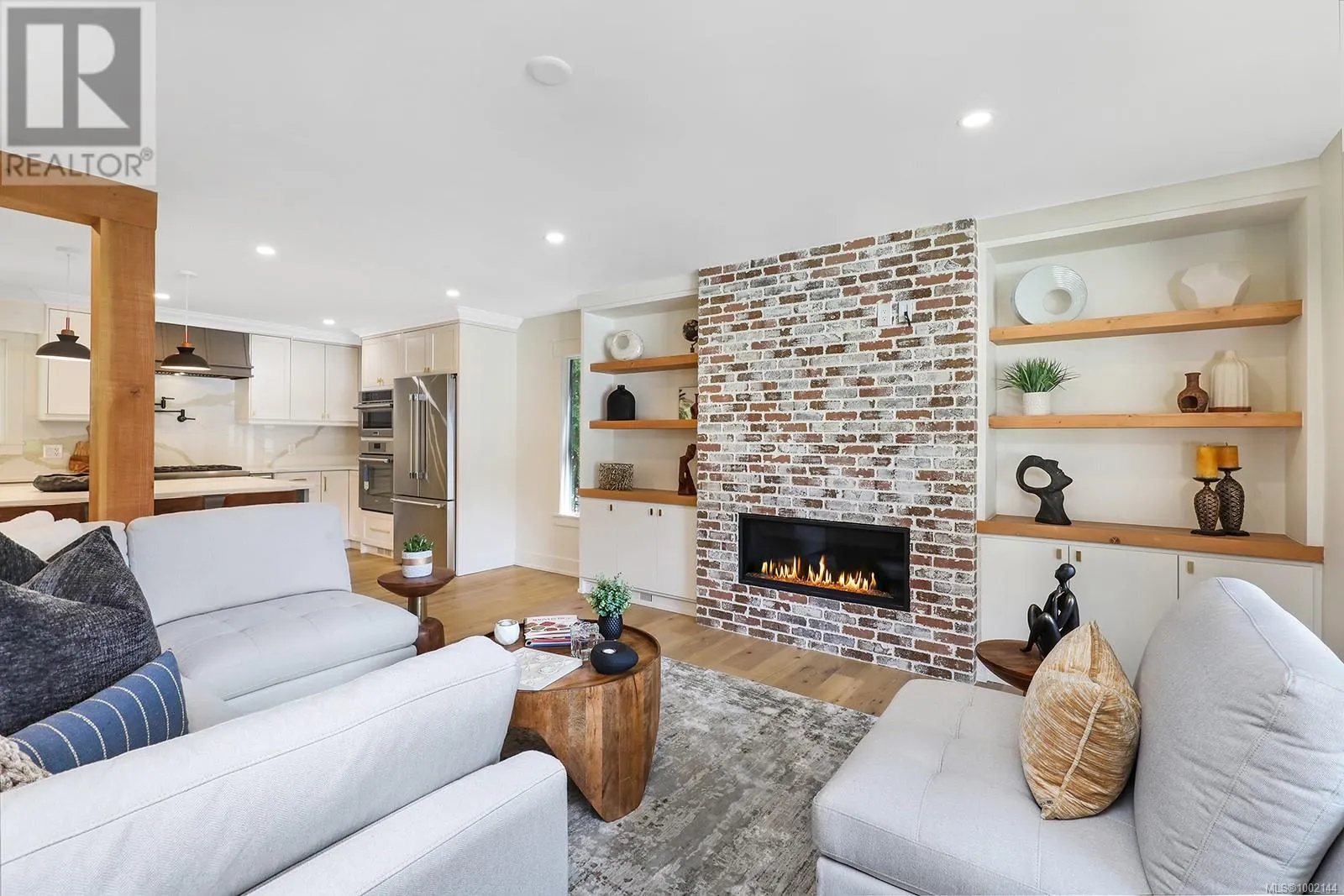 177 Sunningdale Rd E