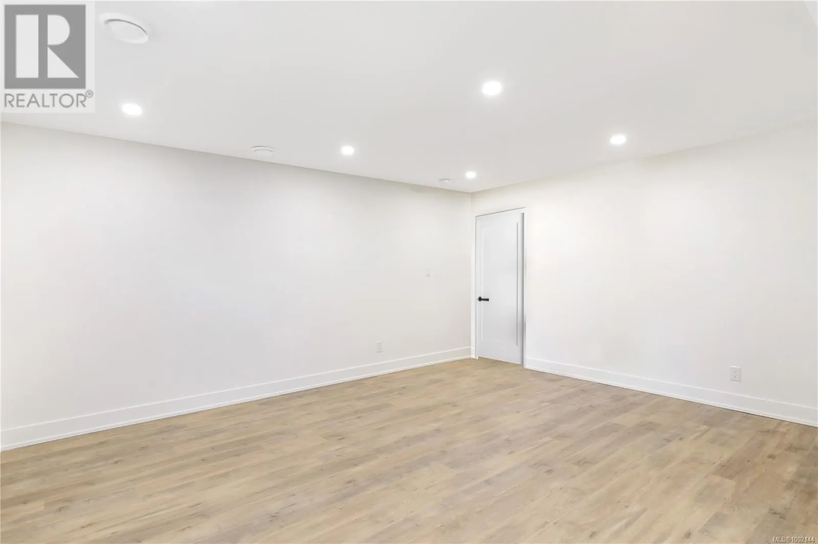 177 Sunningdale Rd E