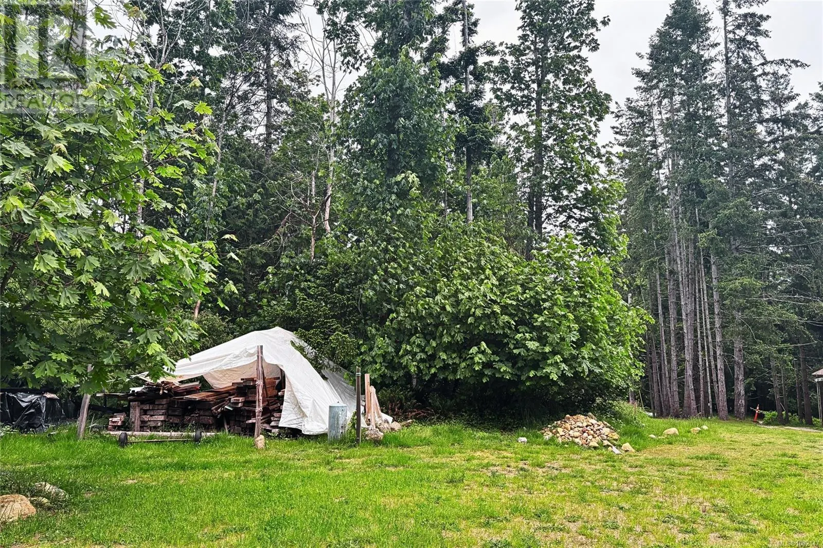 Lot B Island Hwy W