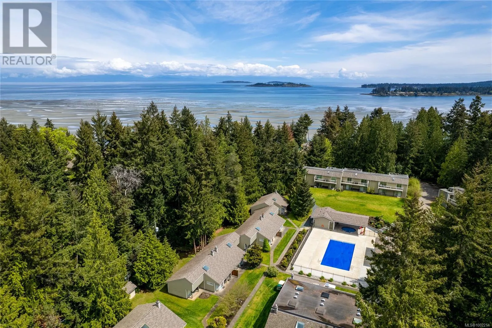 76 1135 Resort Dr