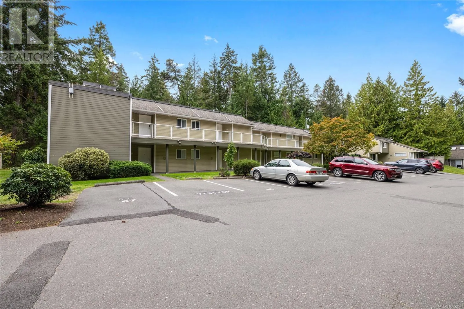 76 1135 Resort Dr