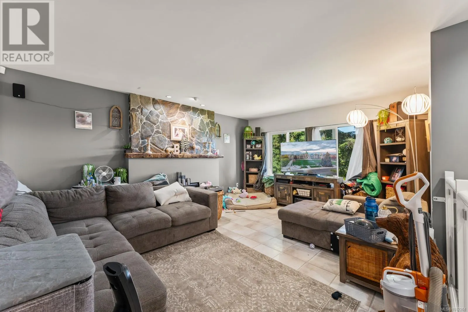 405 Tamarack Rd