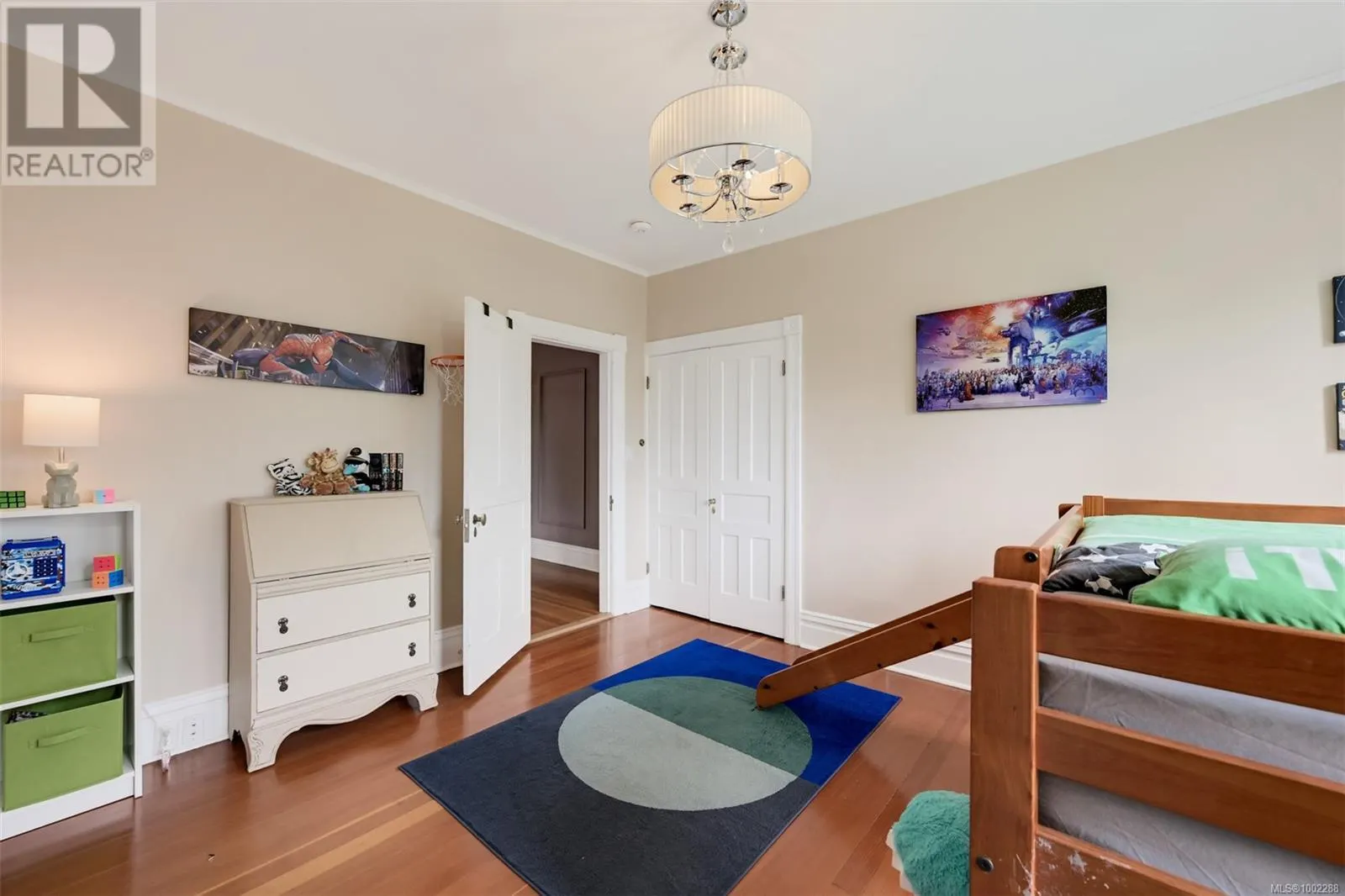 1630 York Pl