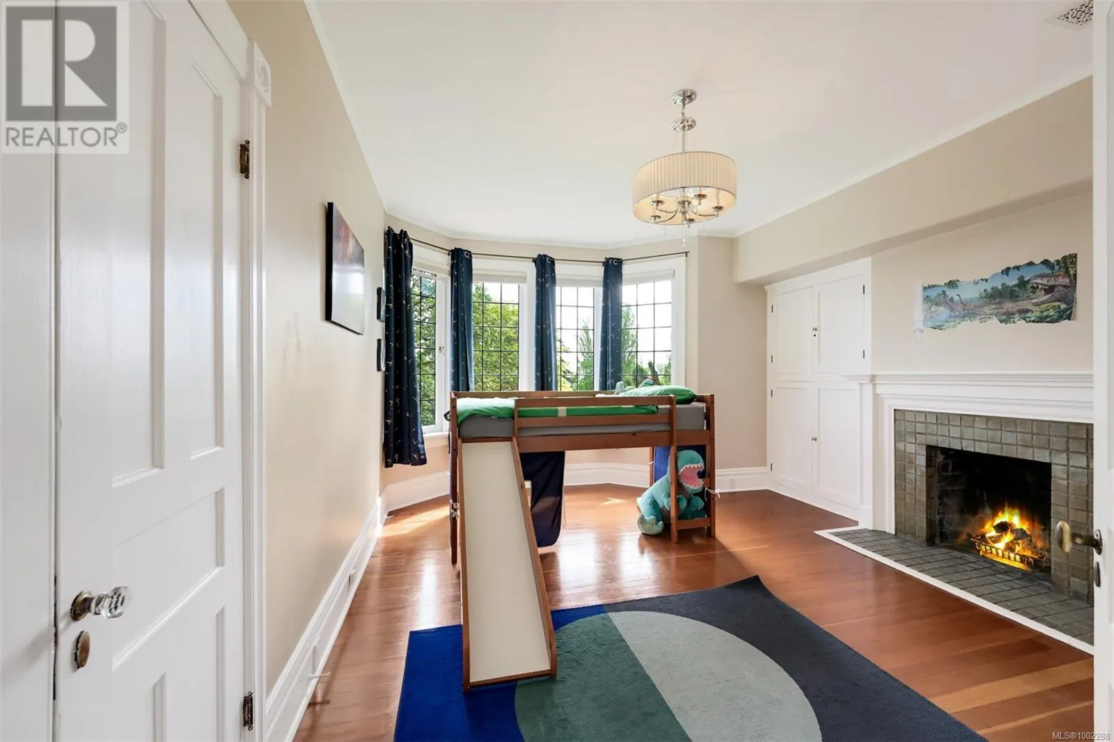 1630 York Pl