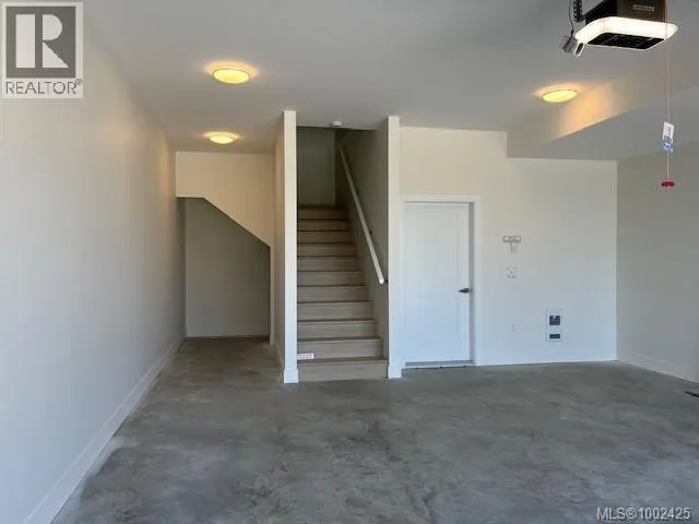 664 Farrell Rd
