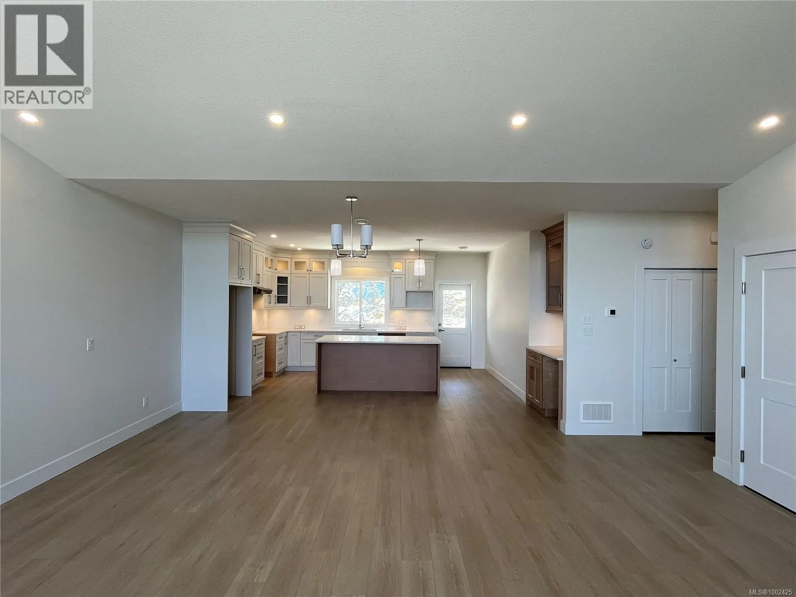 664 Farrell Rd