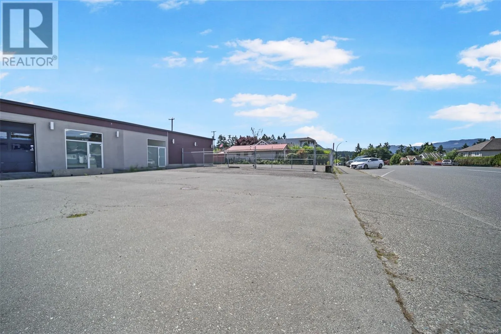 2889 3rd Ave