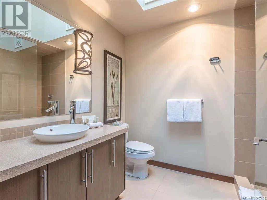 1113 SA2 1175 Resort Dr