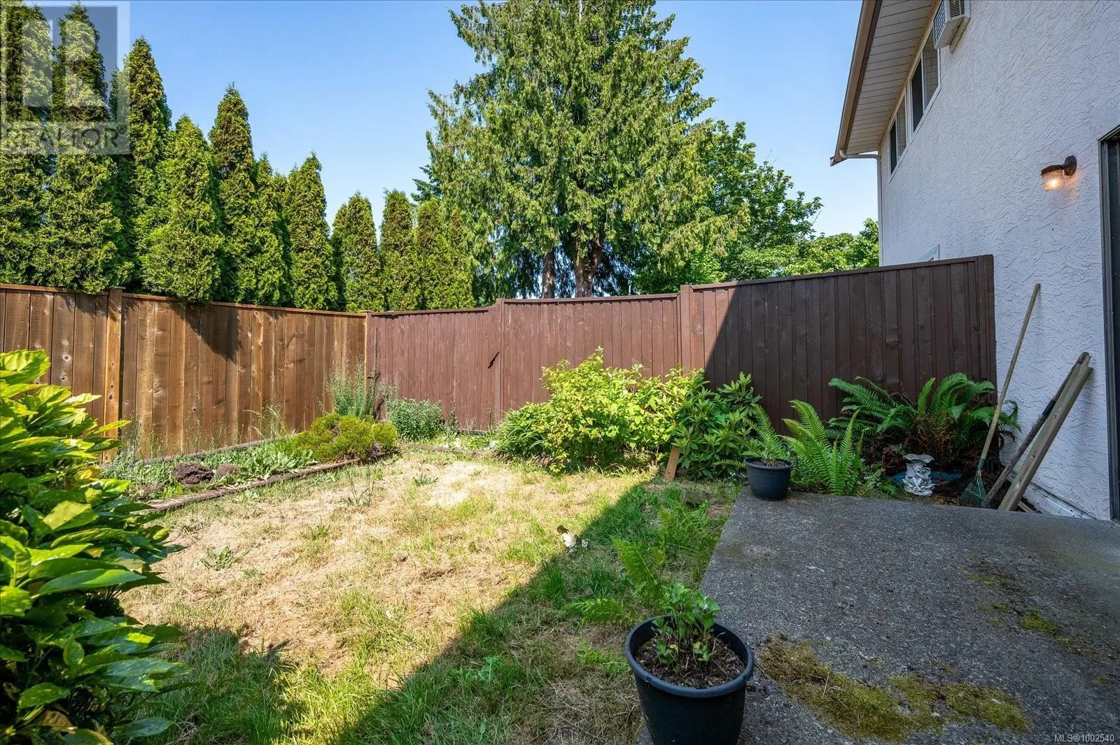 4 1195 Stuart Pl