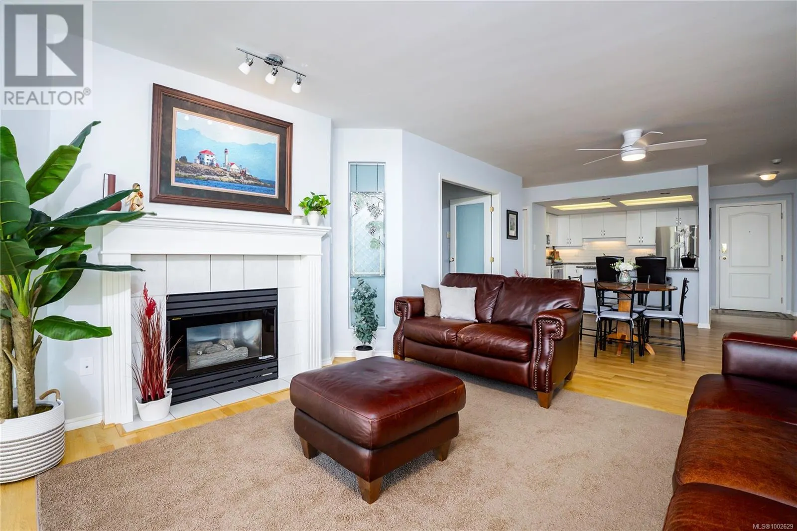305 158 Promenade Dr