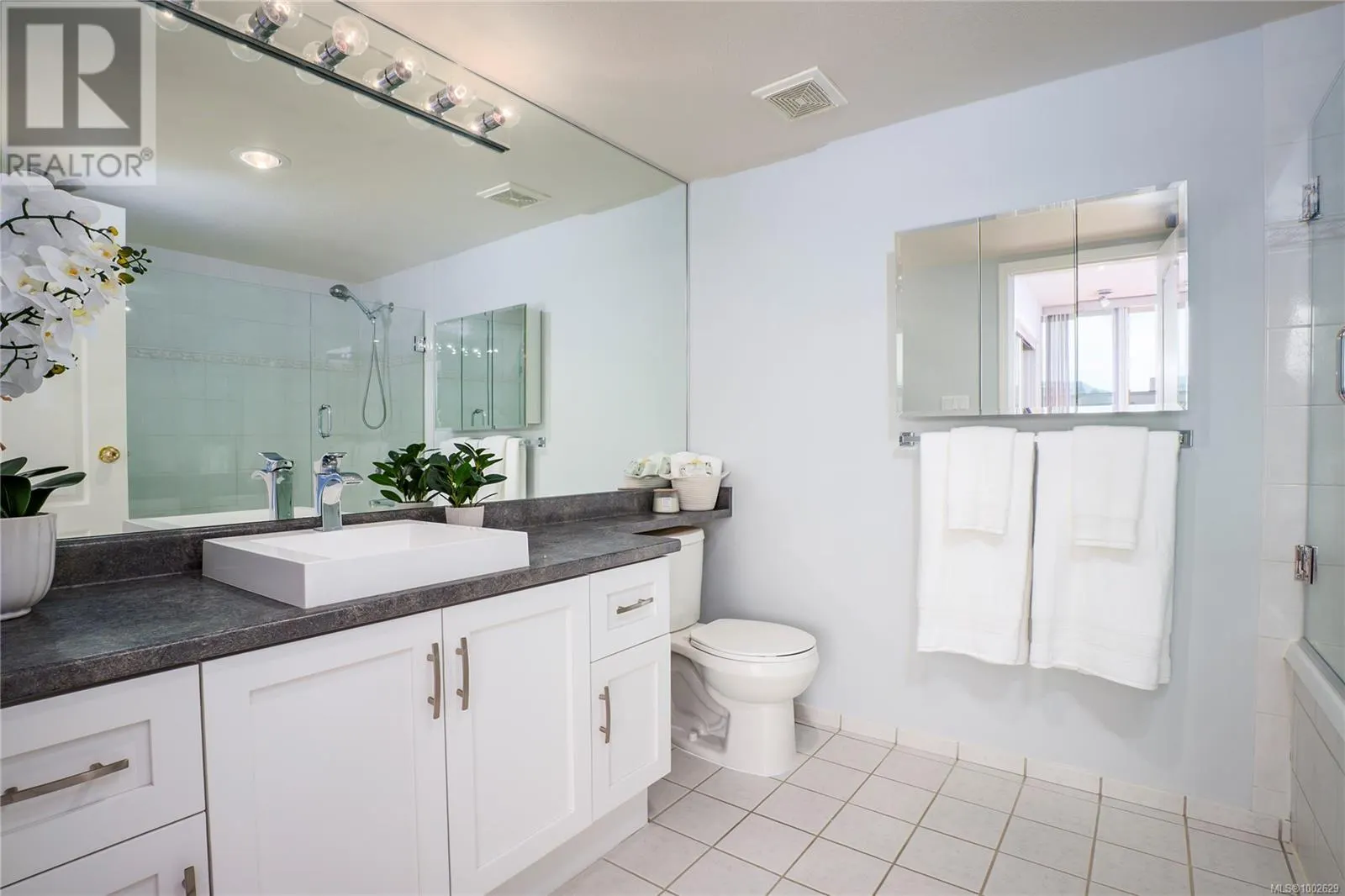 305 158 Promenade Dr