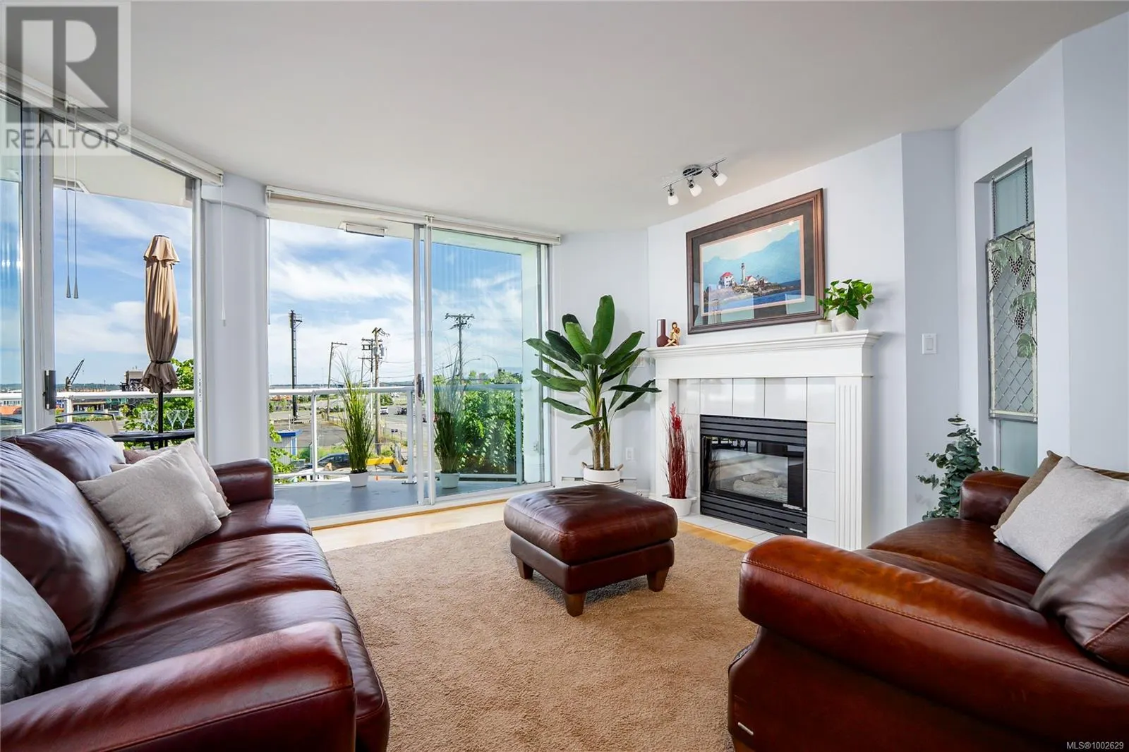 305 158 Promenade Dr