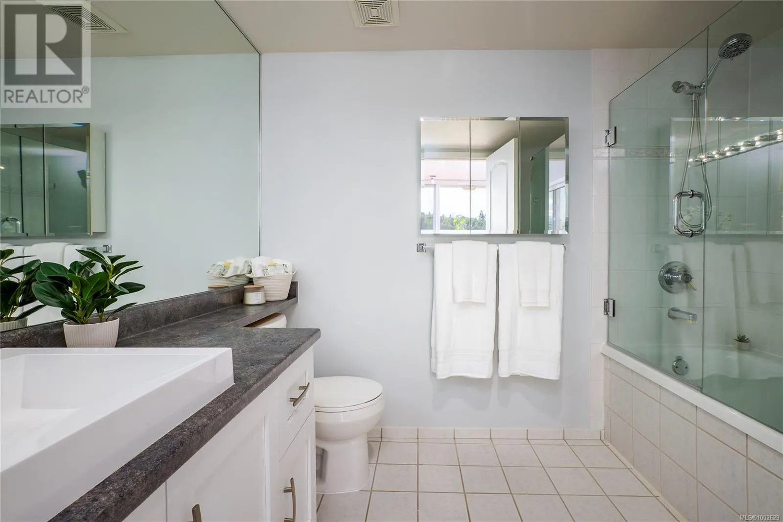 305 158 Promenade Dr