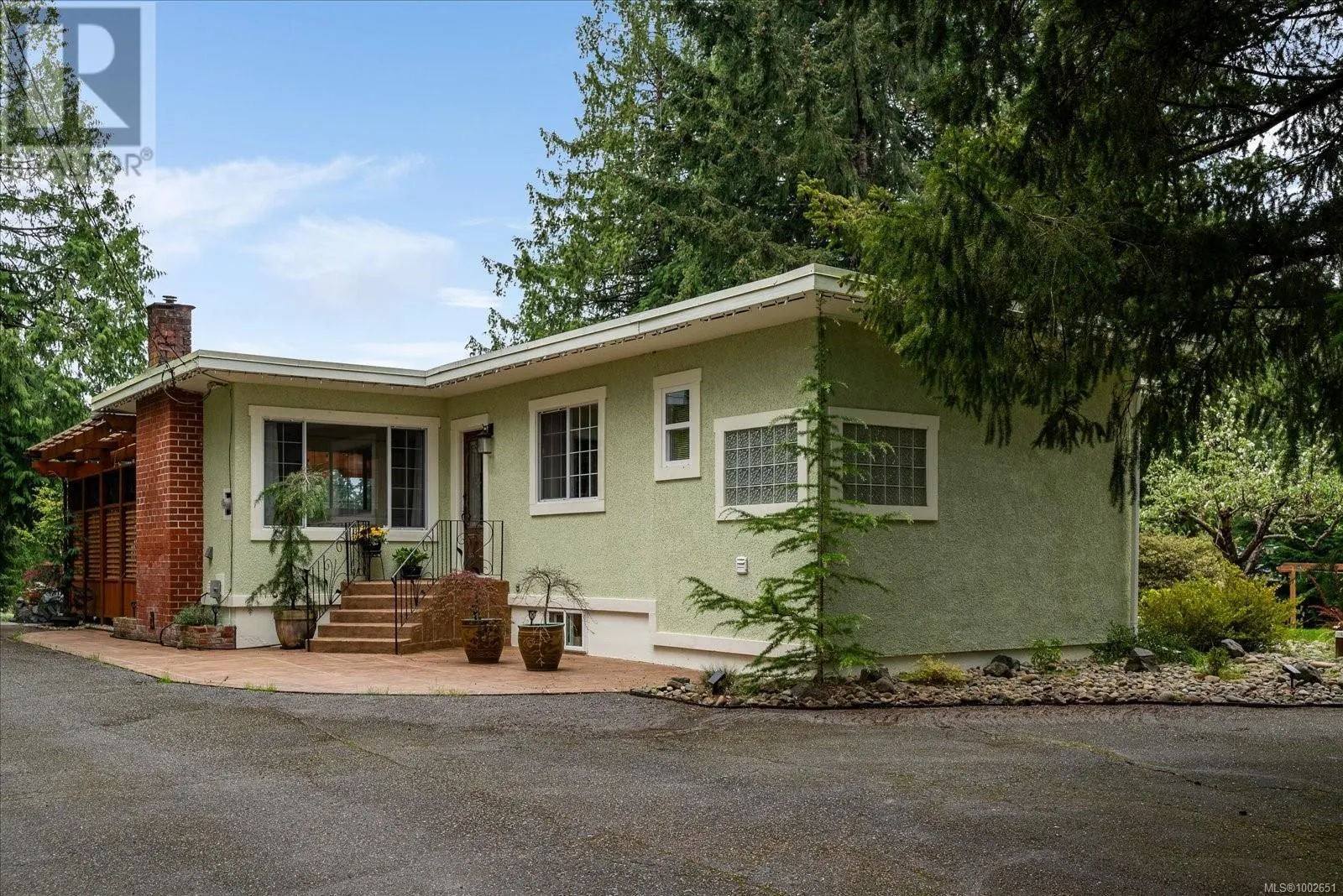 4800 Island Hwy W