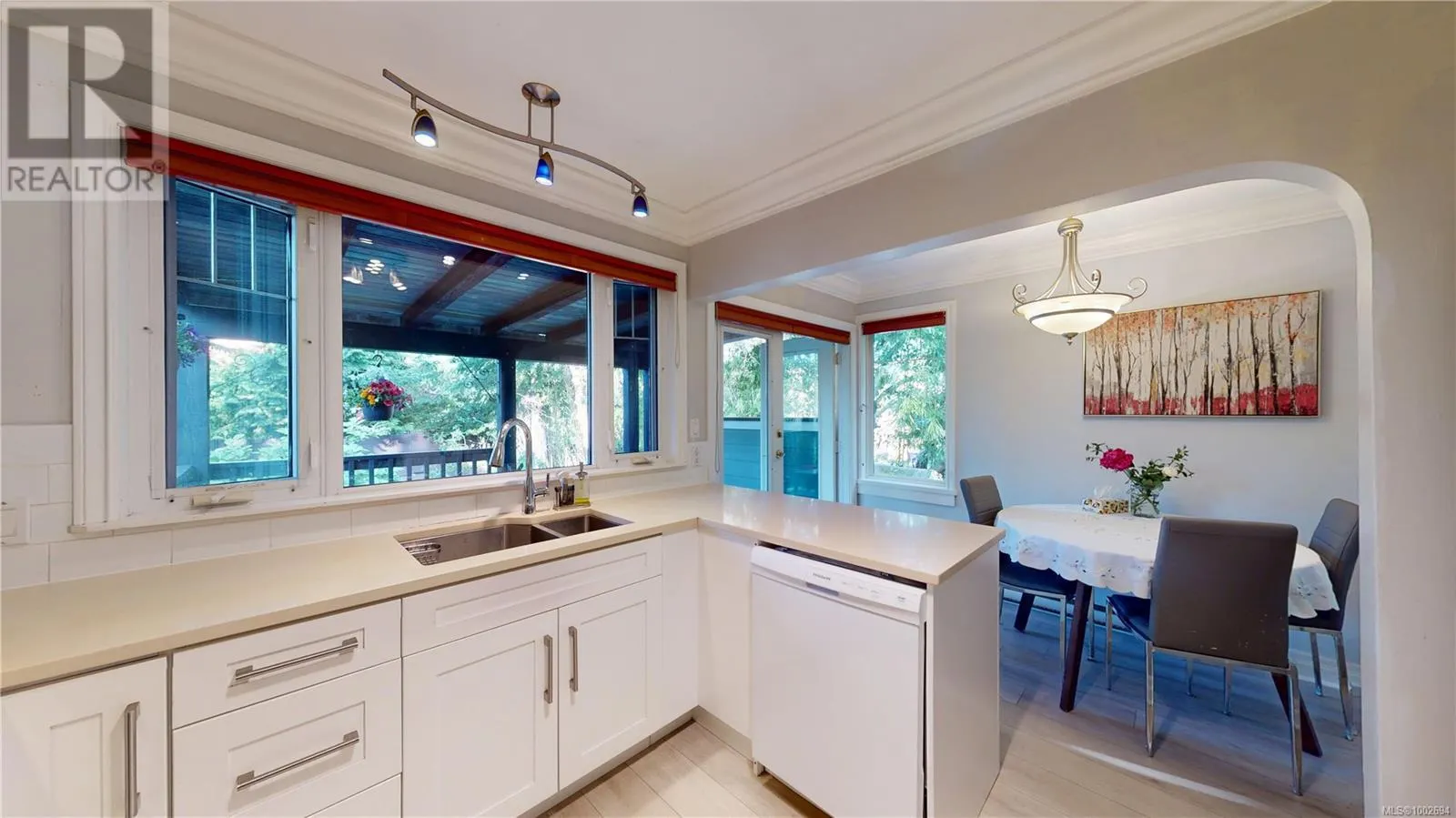 2139 Foul Bay Rd