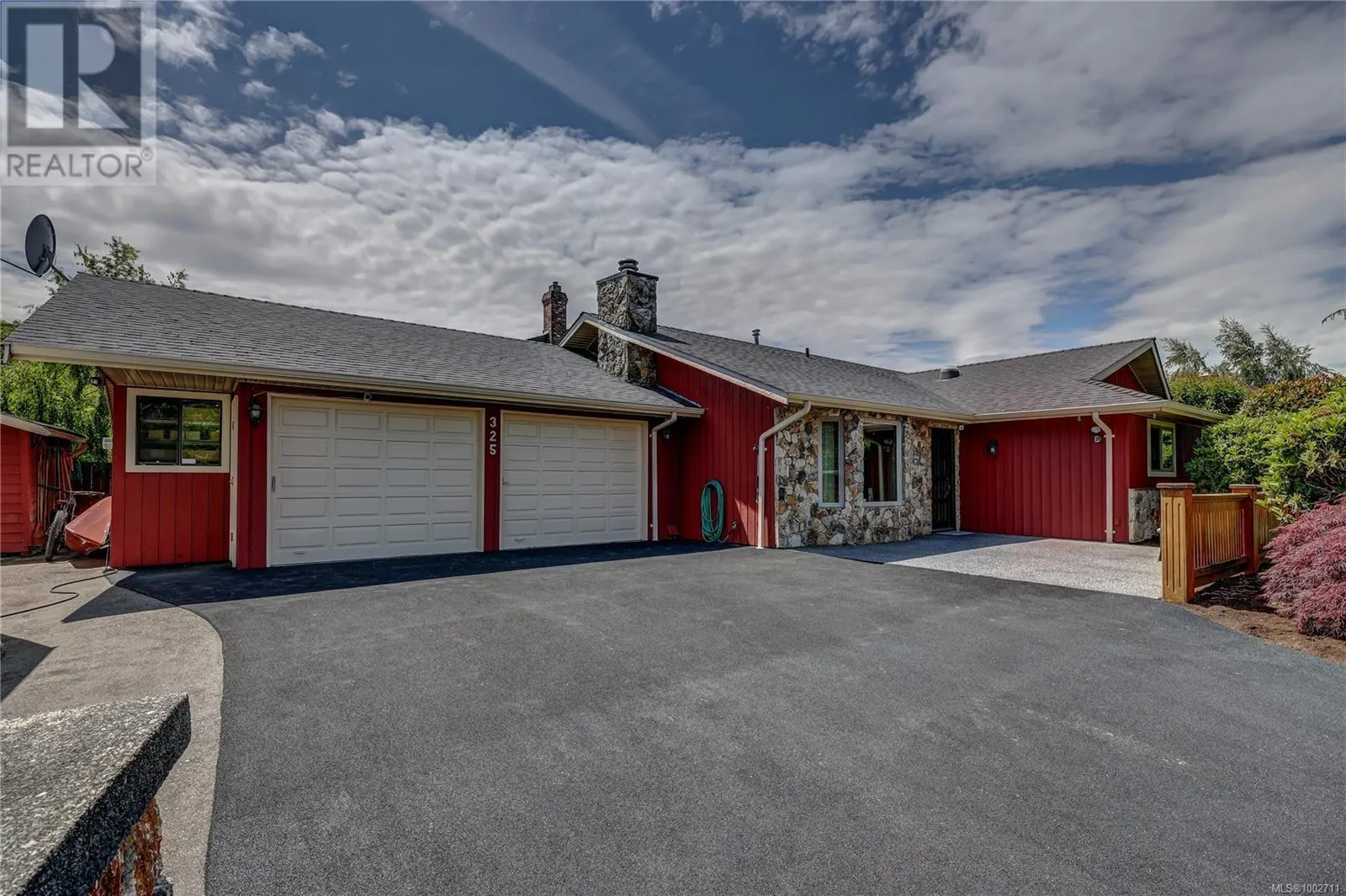 325 McKinnon St