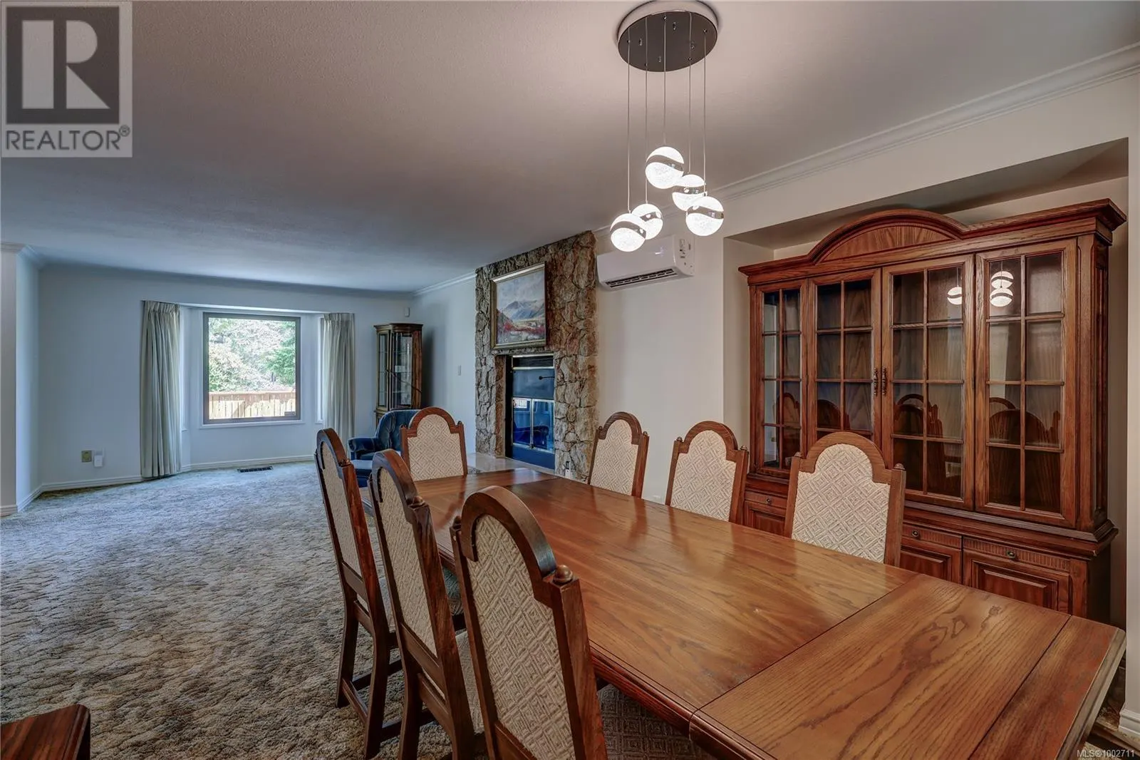 325 McKinnon St
