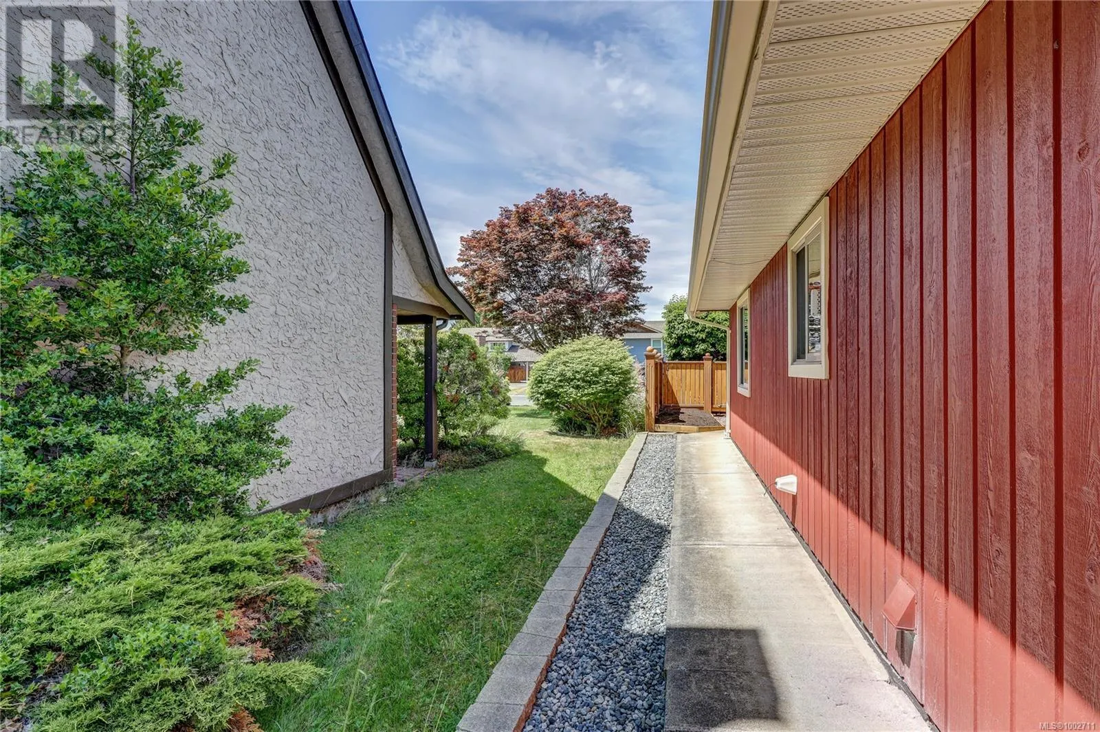 325 McKinnon St