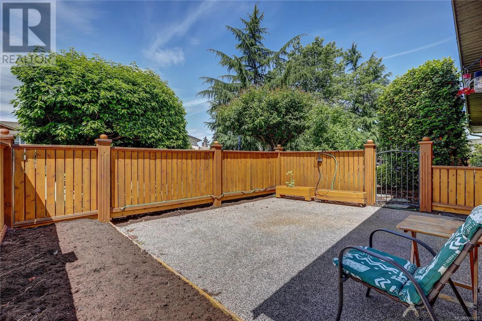 325 McKinnon St