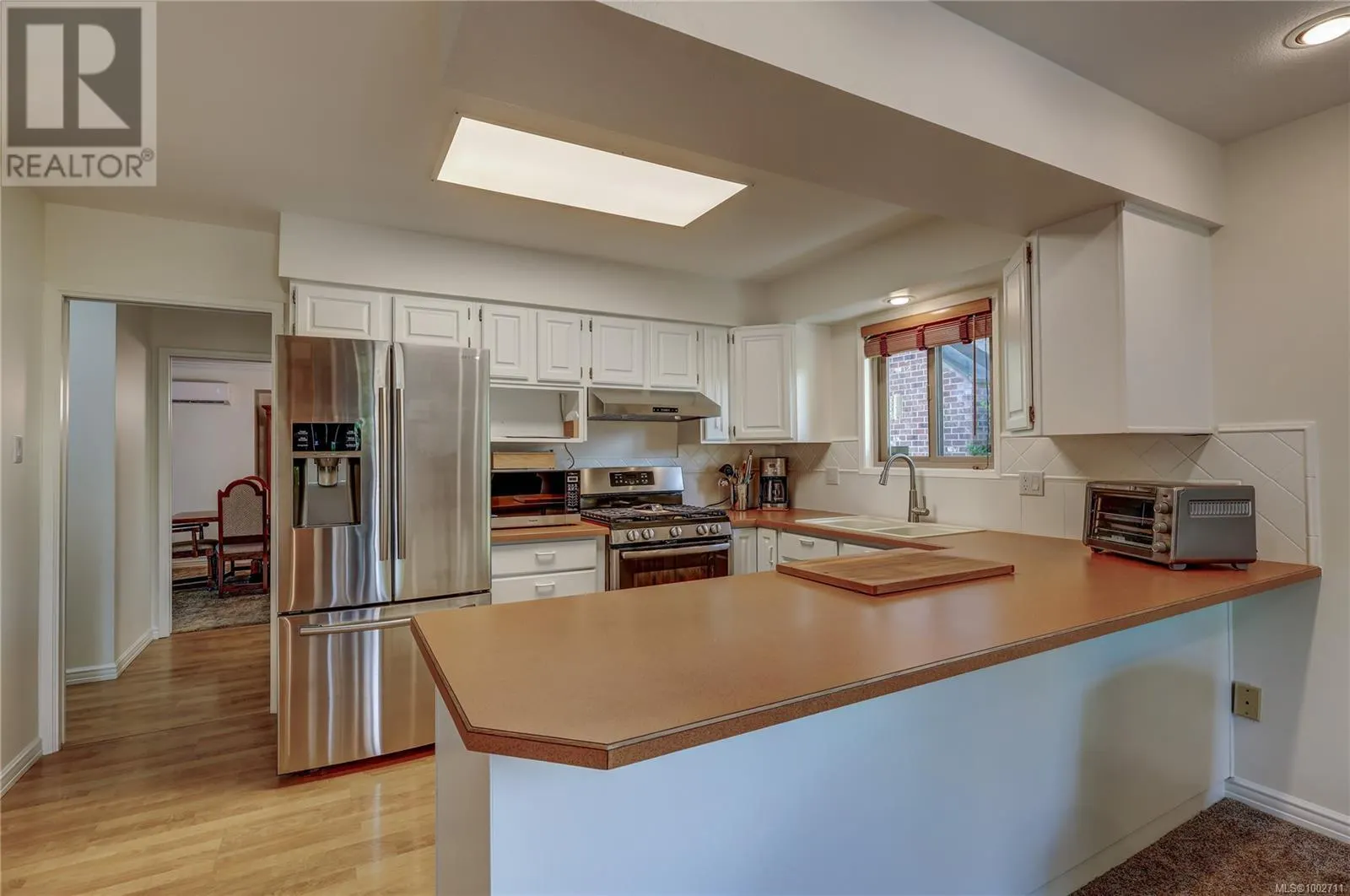 325 McKinnon St