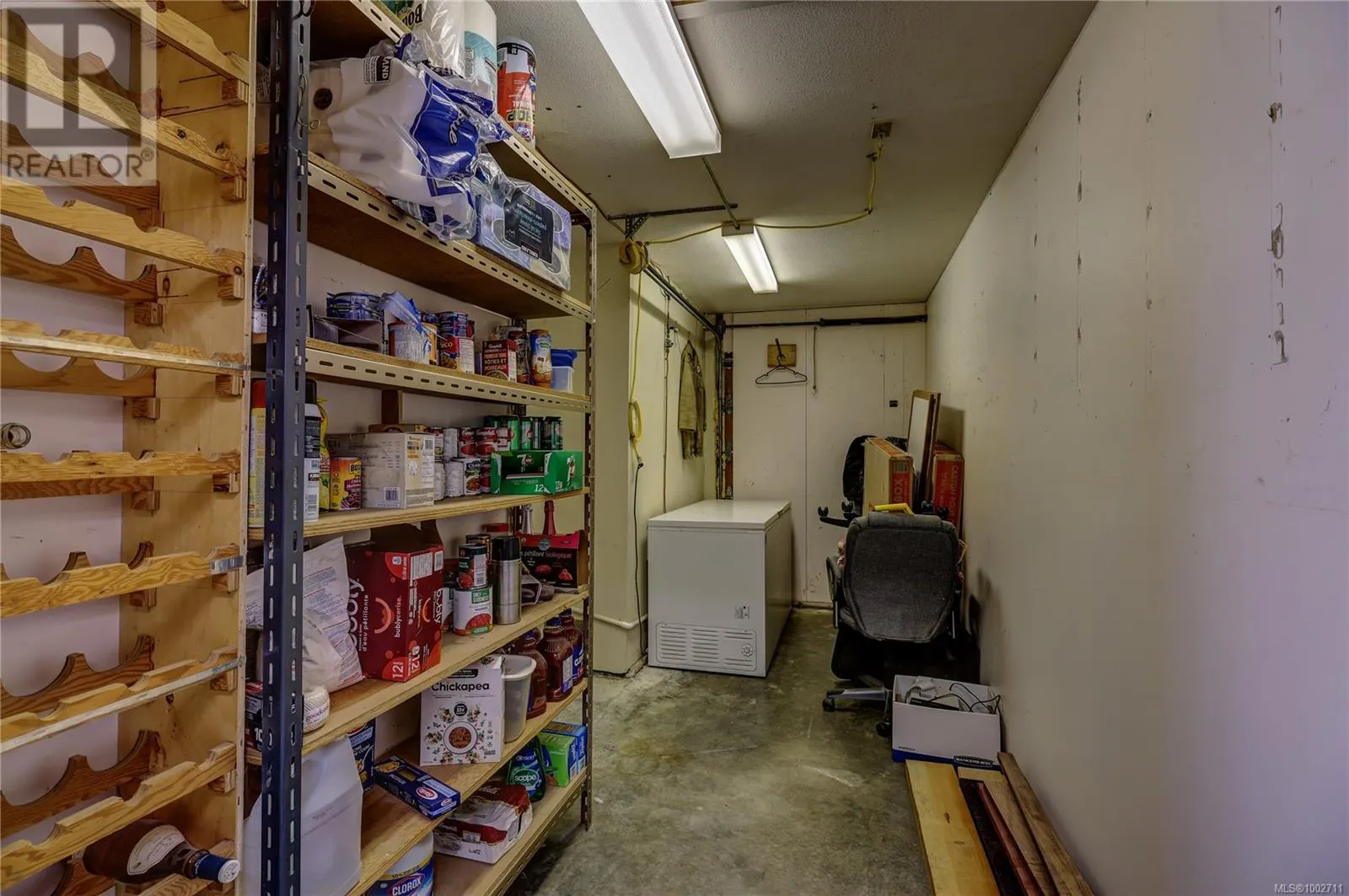 325 McKinnon St