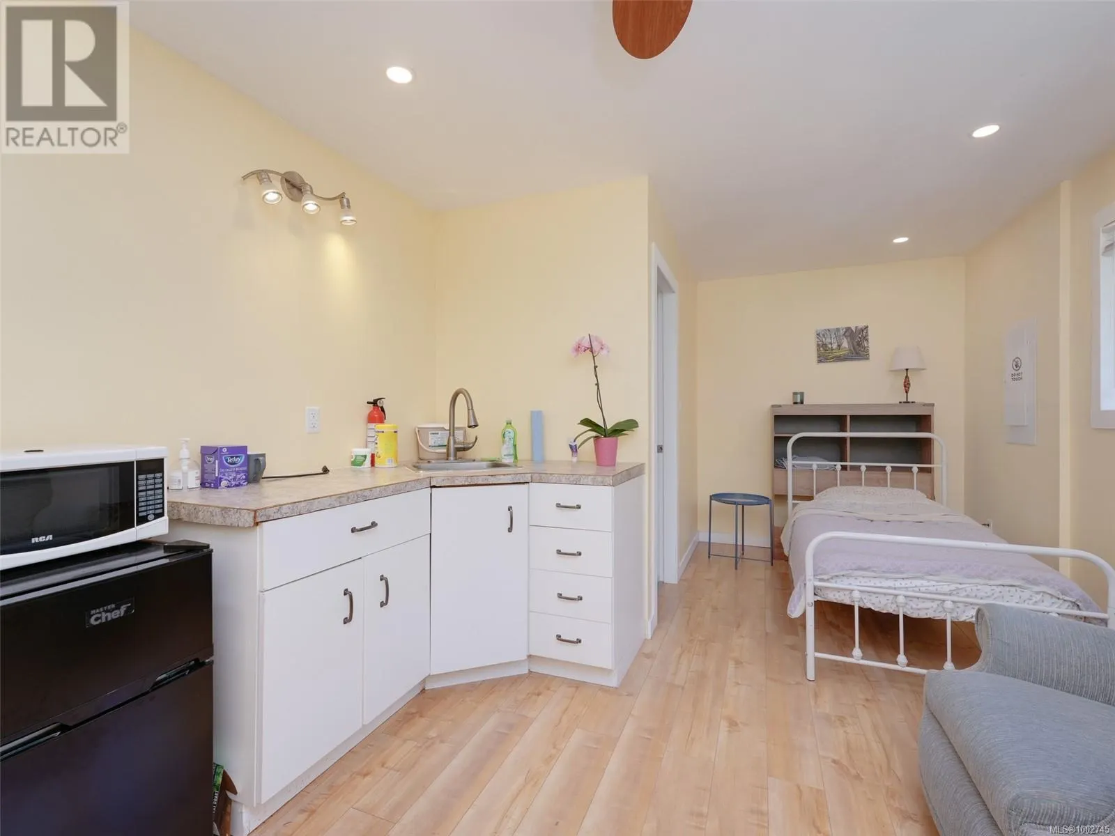 3343 Brenda Lane