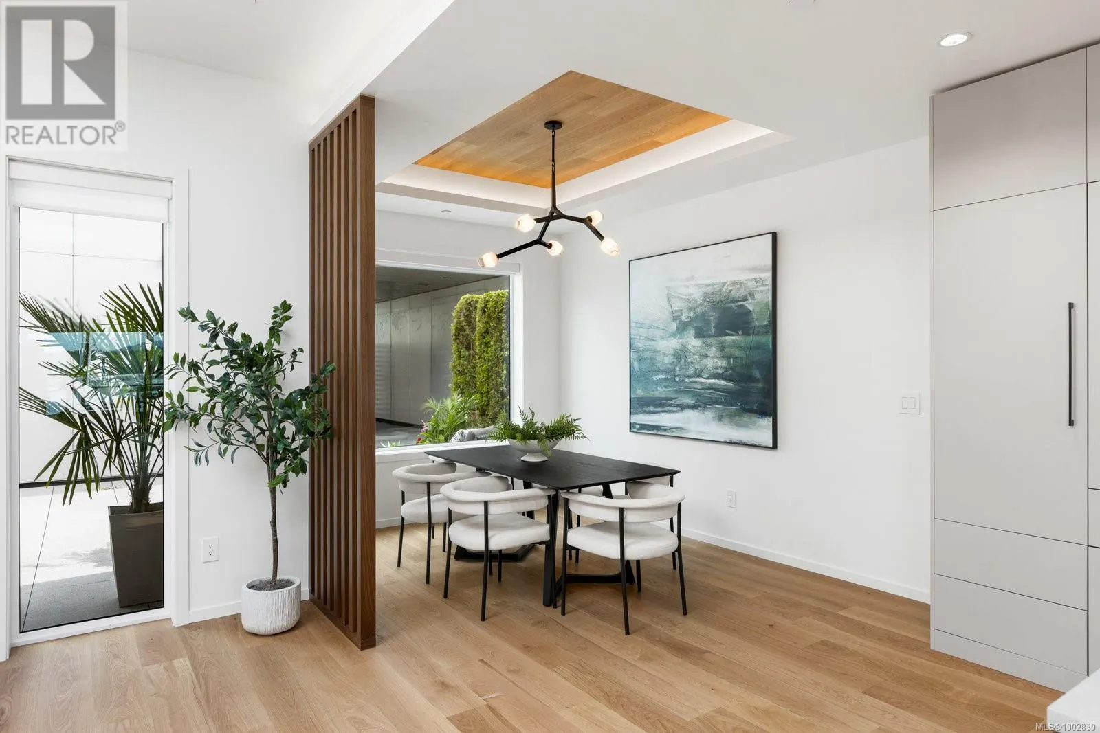 201 2270 Harbour Rd