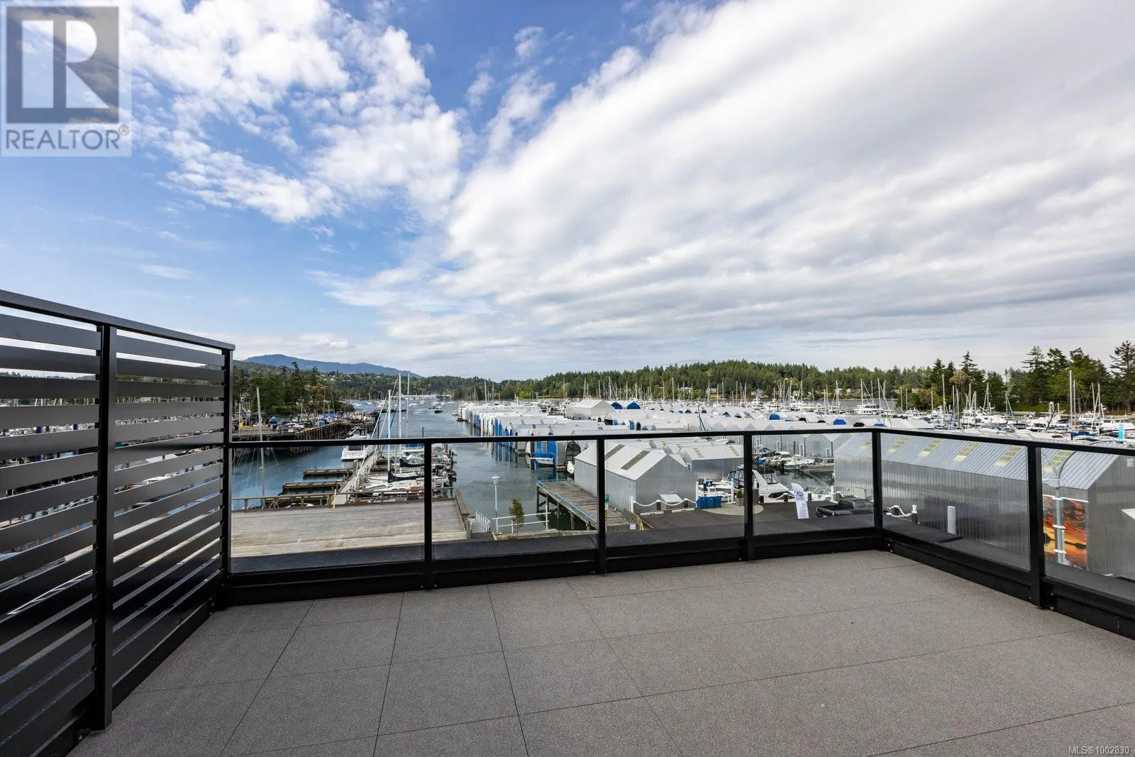201 2270 Harbour Rd