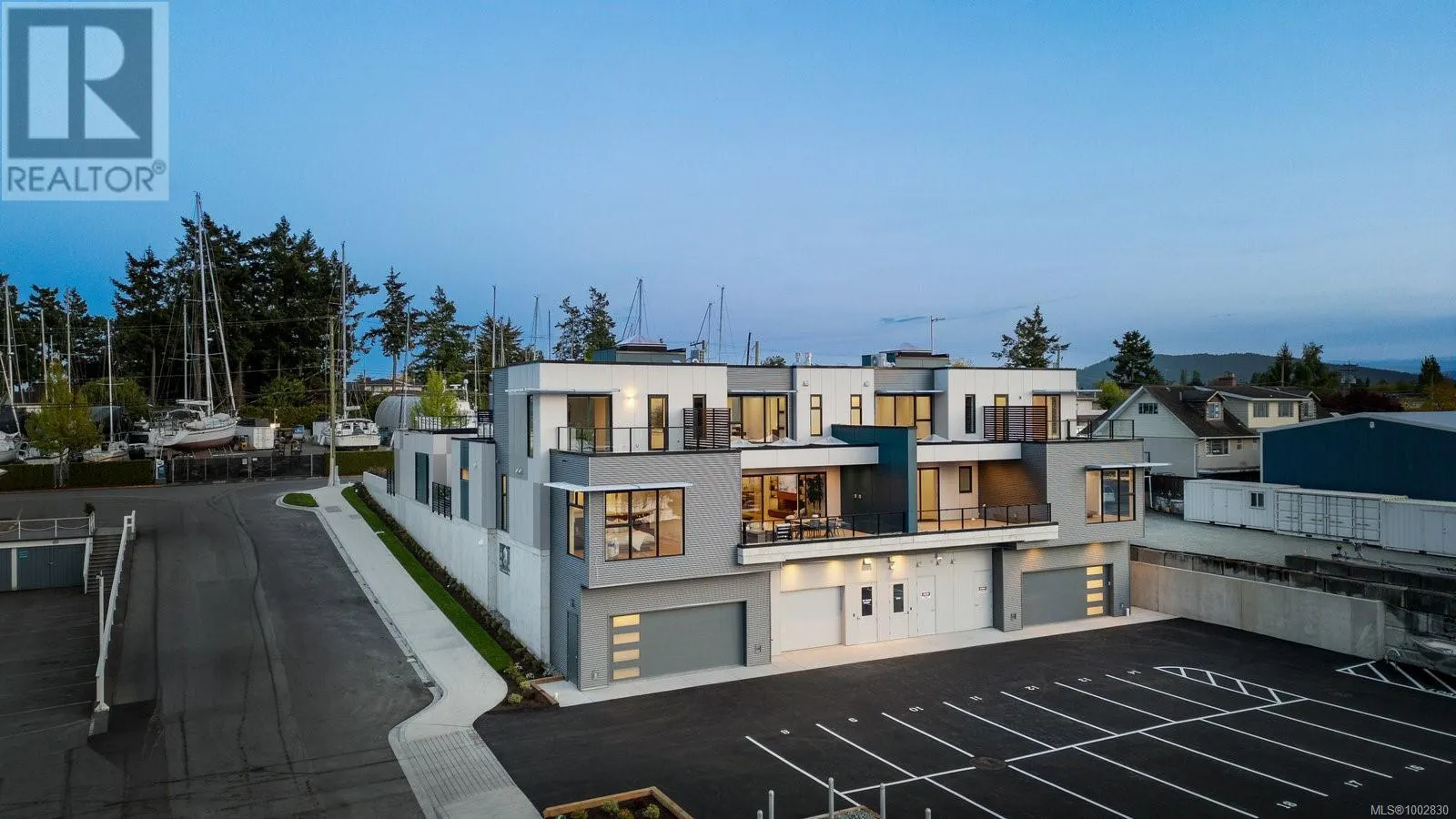 201 2270 Harbour Rd