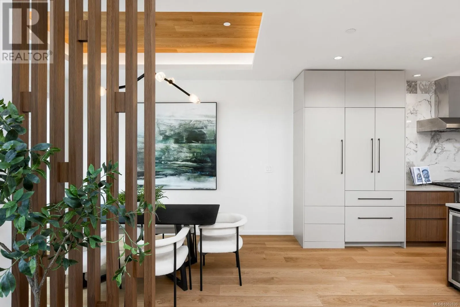 201 2270 Harbour Rd