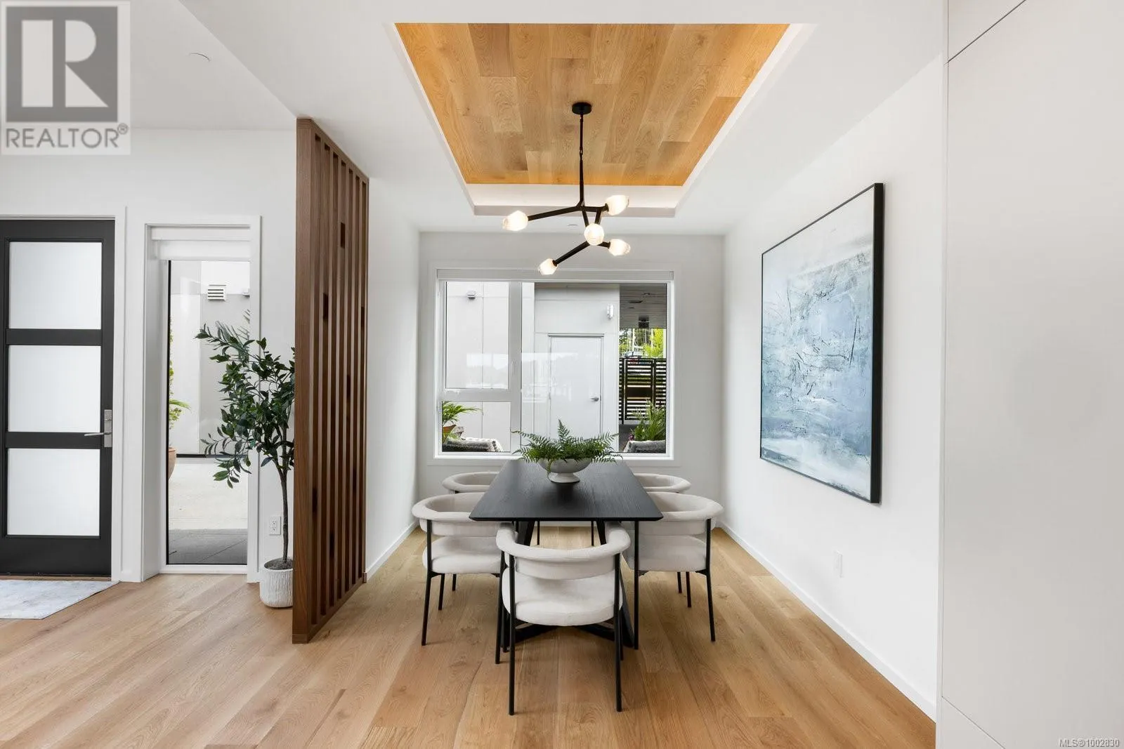 201 2270 Harbour Rd