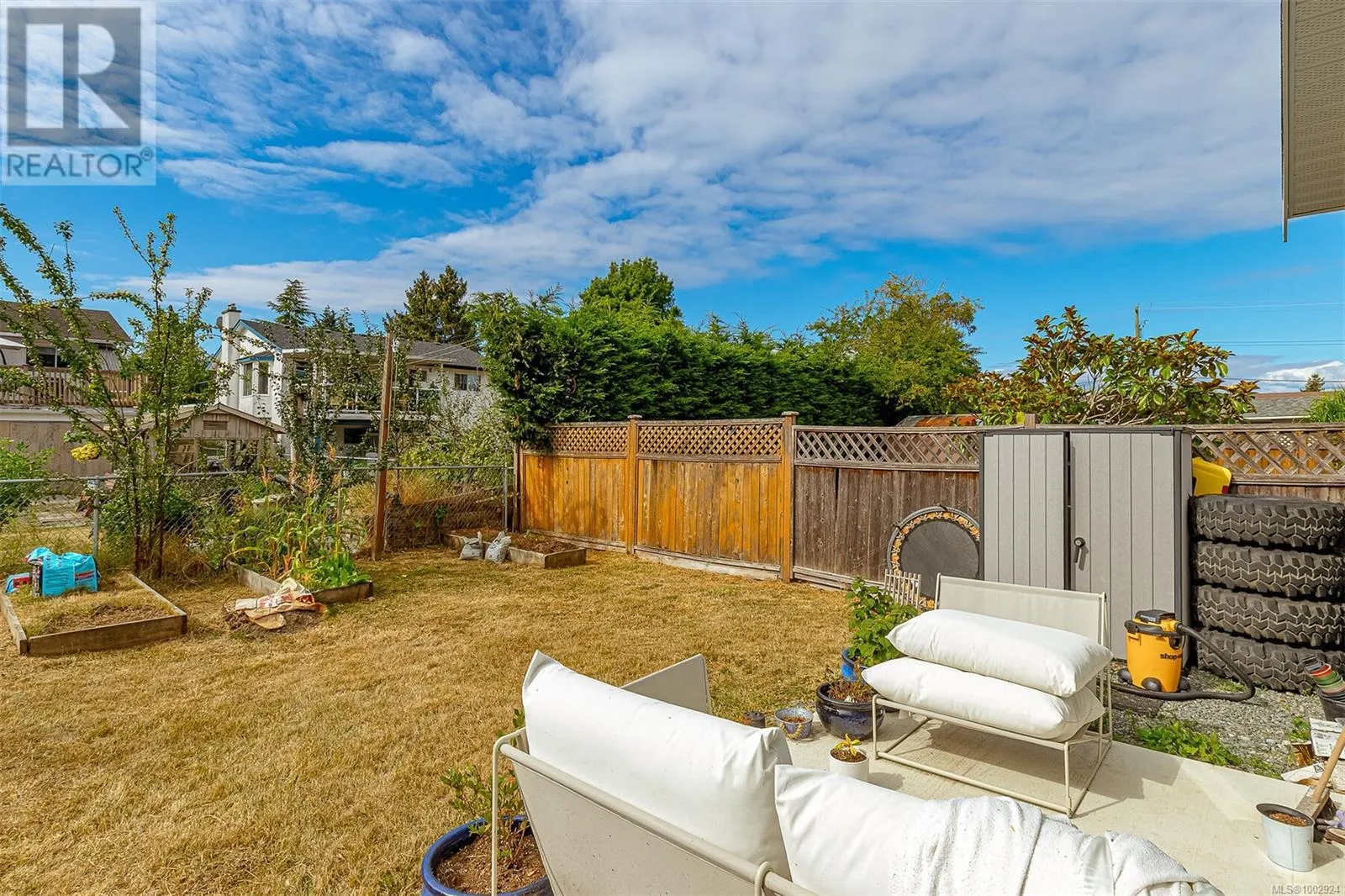 2189A &2189B Amelia Ave
