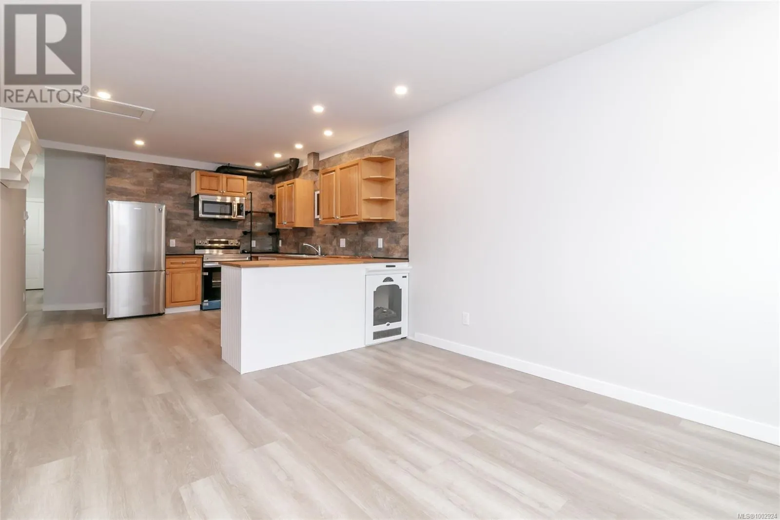 2189A &2189B Amelia Ave