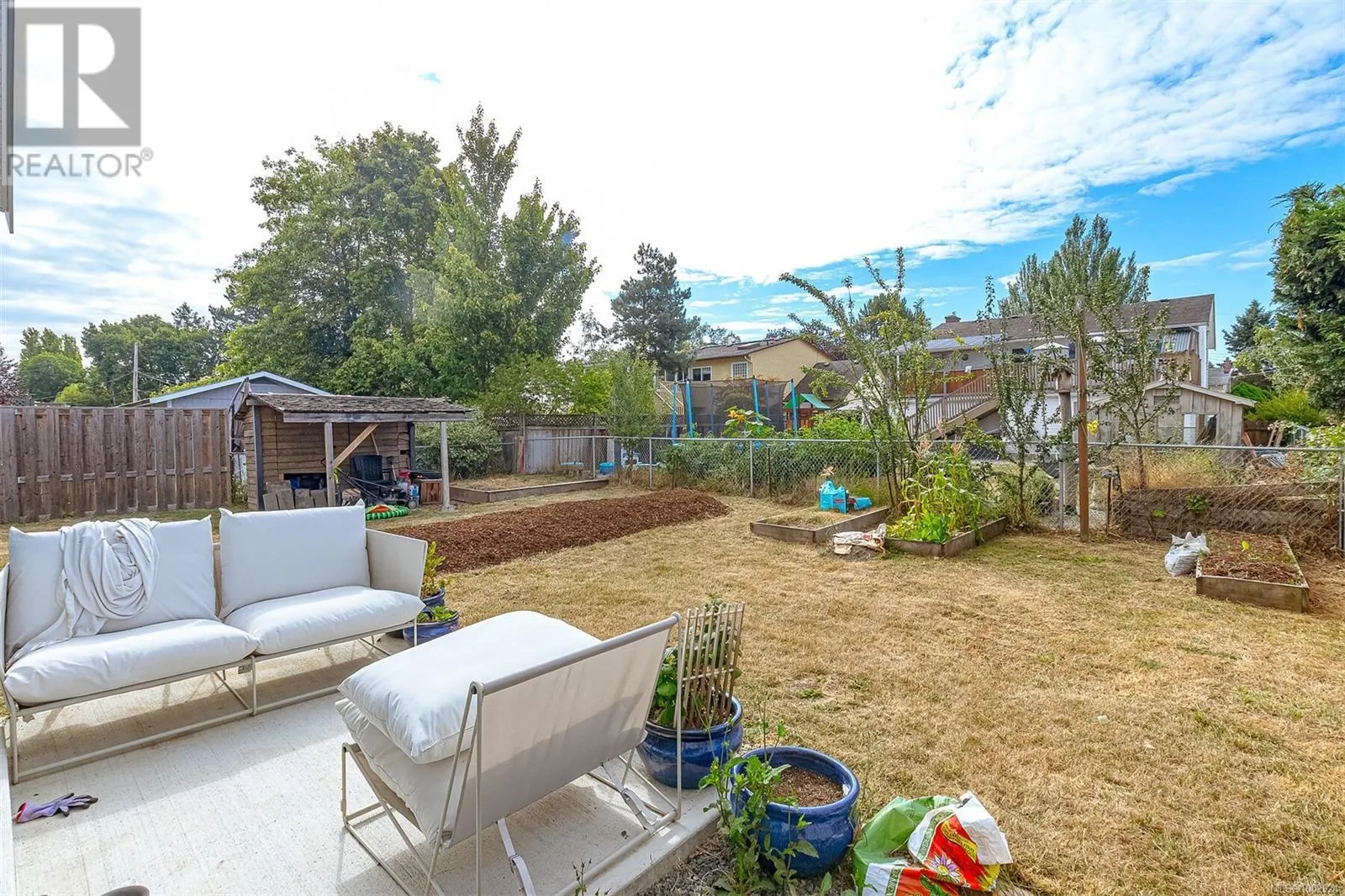 2189A &2189B Amelia Ave
