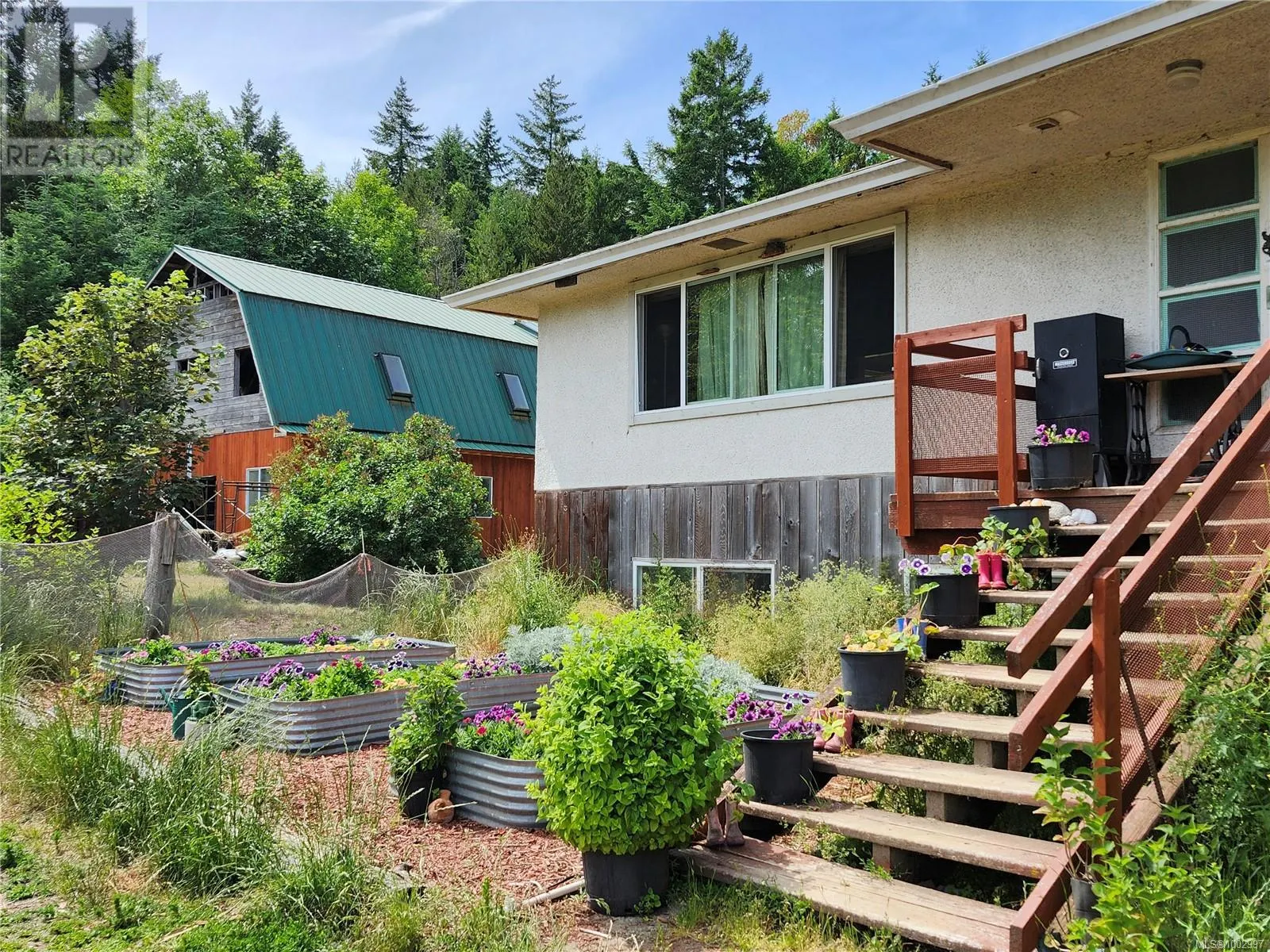 1075 SPIDER LAKE Rd