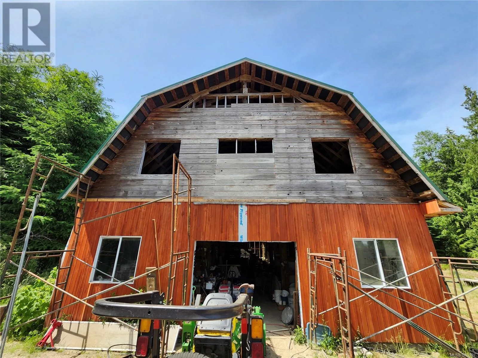 1075 SPIDER LAKE Rd