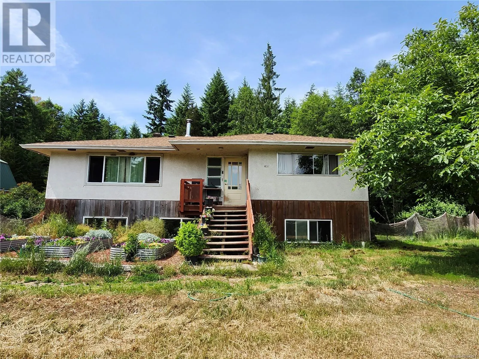 1075 SPIDER LAKE Rd