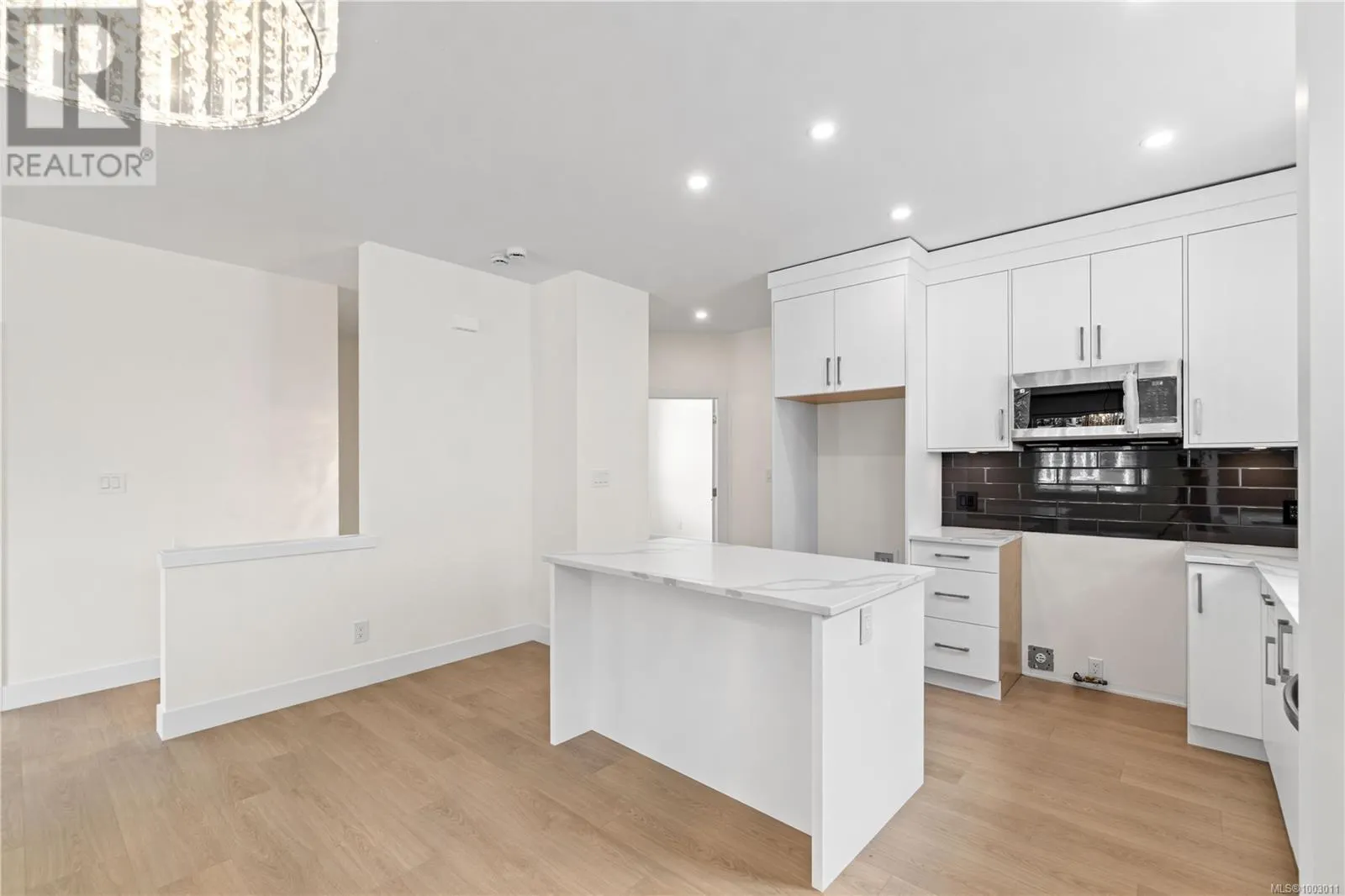 397 Avaani Way