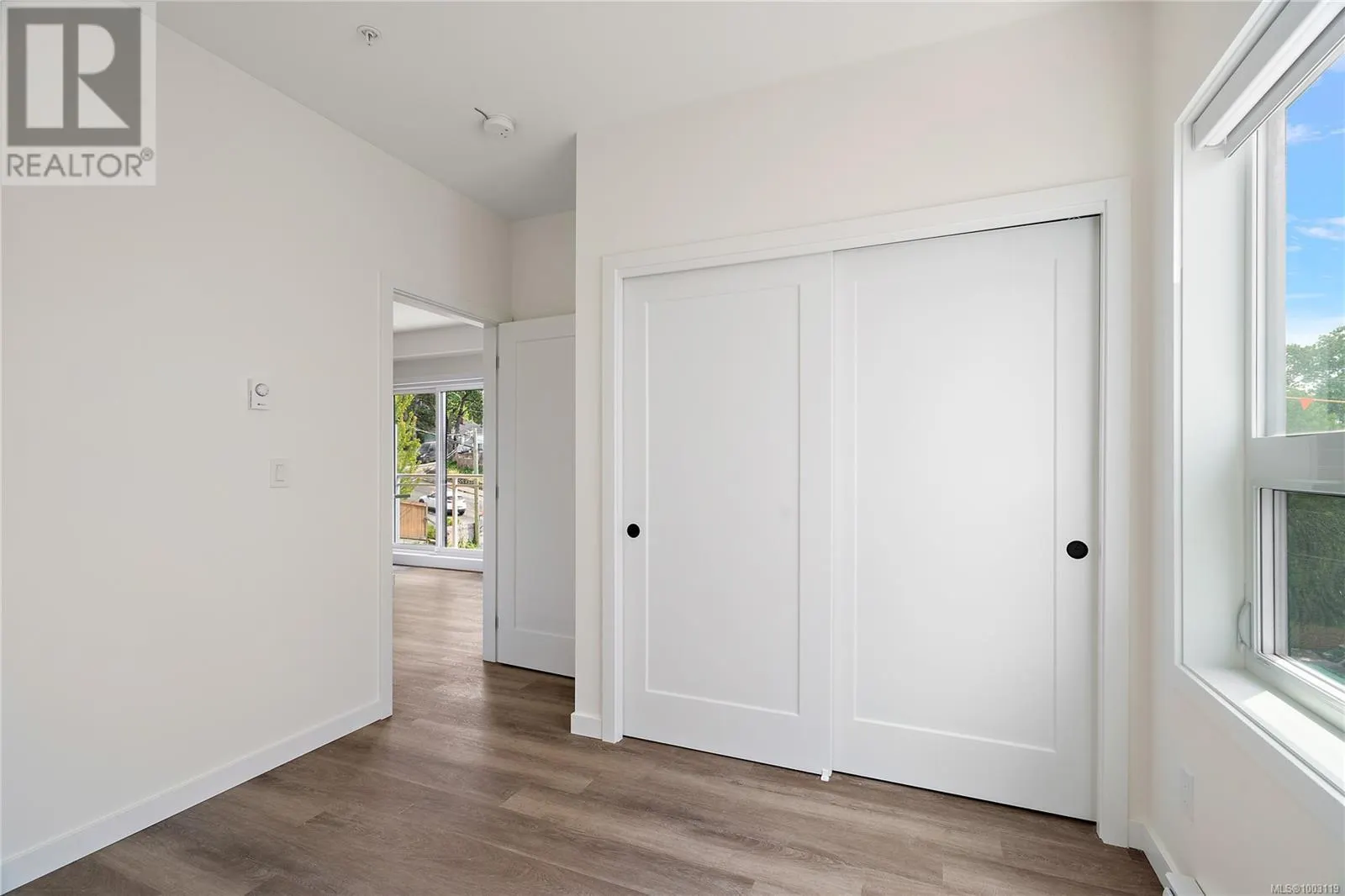 B407 1102 Esquimalt Rd