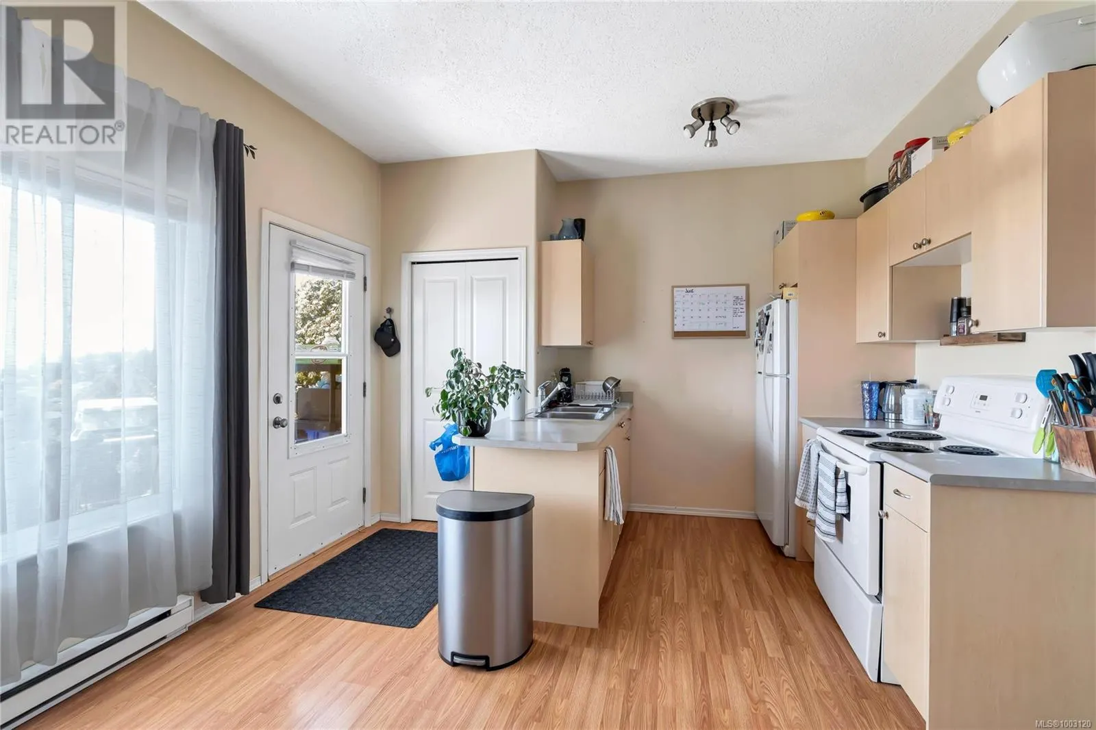3352 Ravenwood Rd