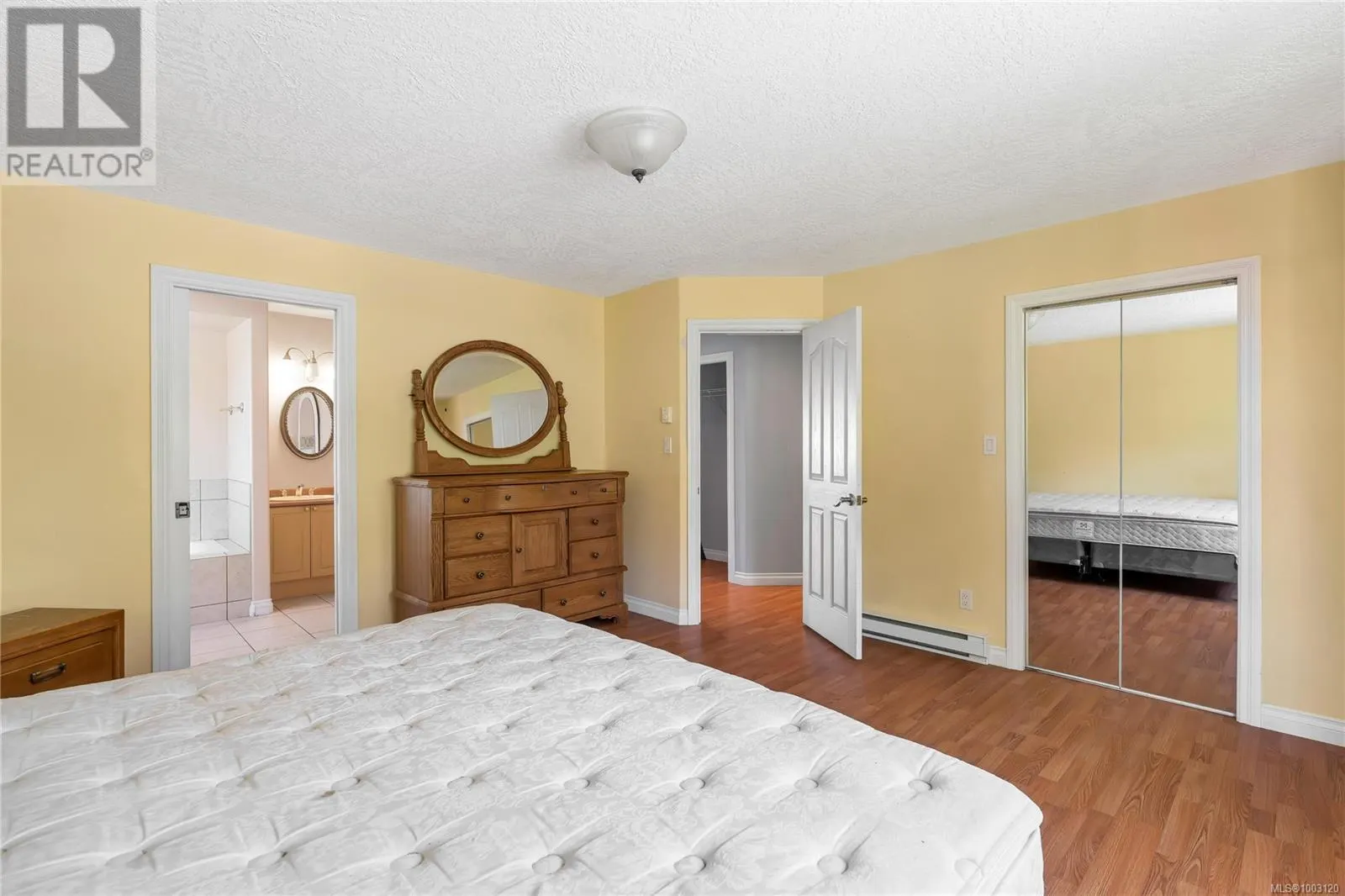 3352 Ravenwood Rd
