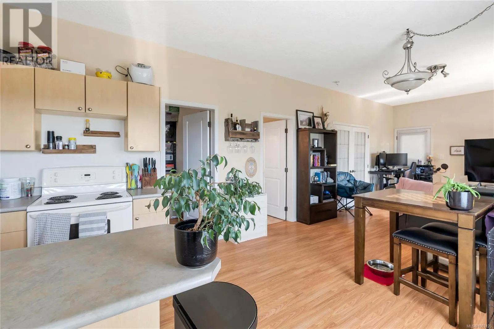 3352 Ravenwood Rd