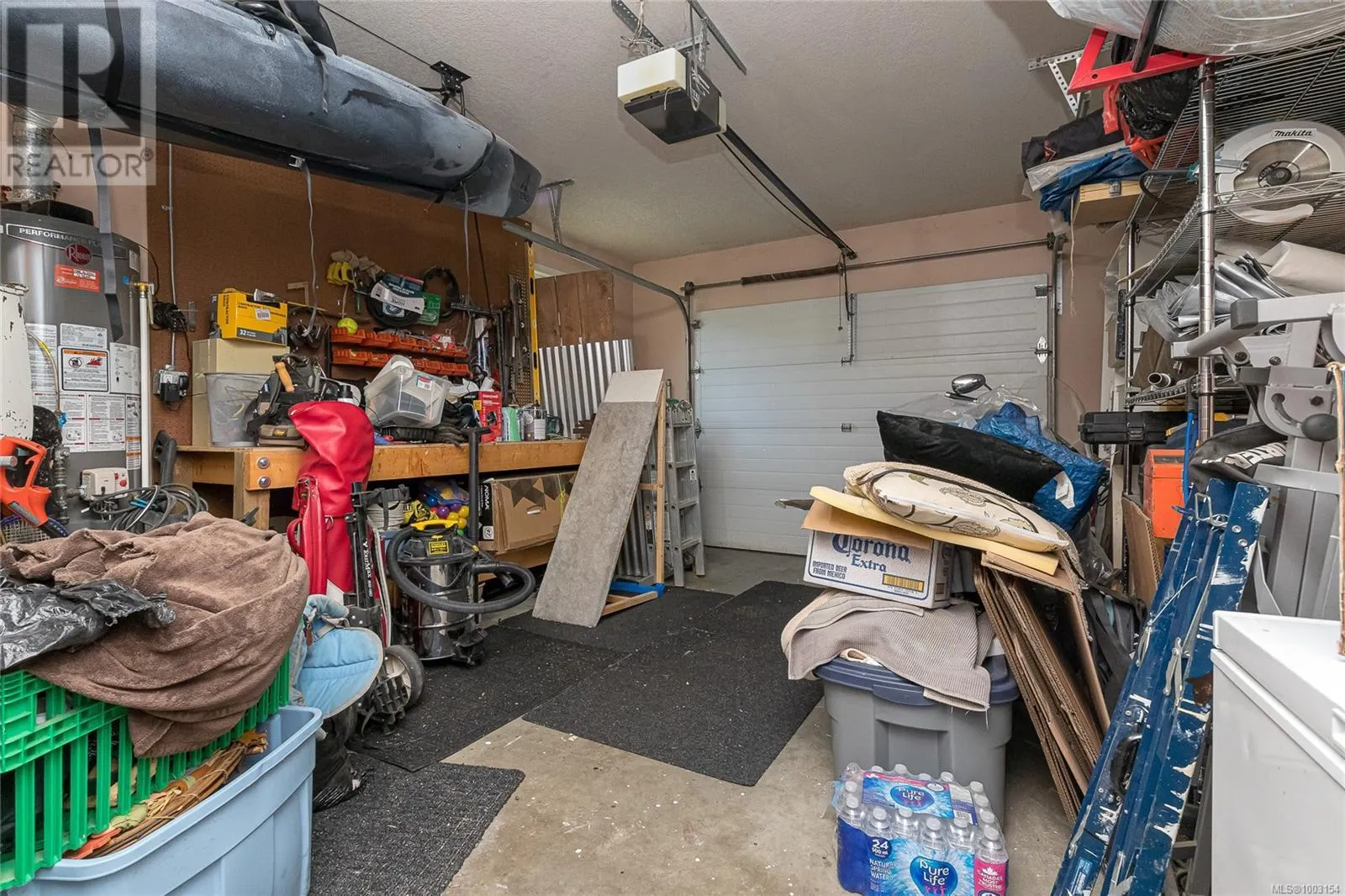 3 3048 George St