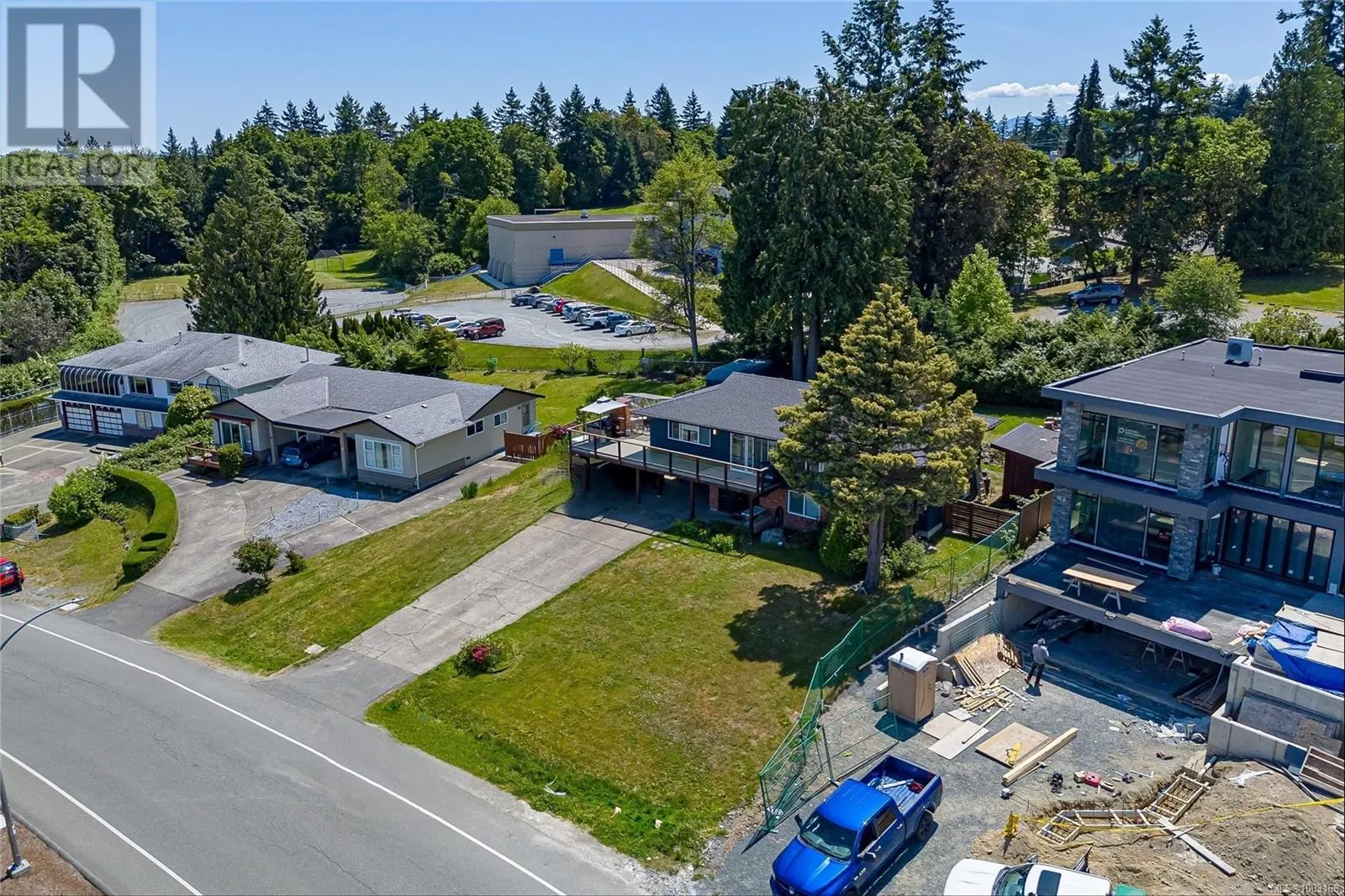 15 Cilaire Dr
