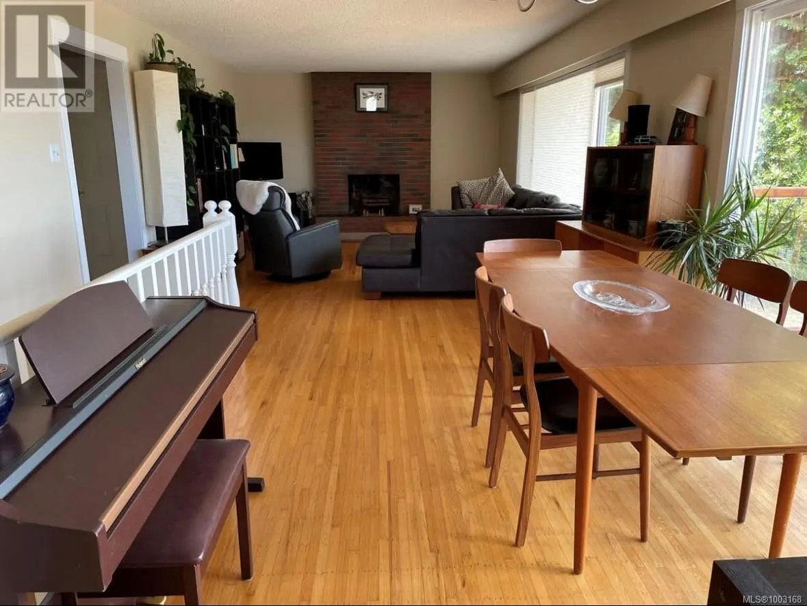 15 Cilaire Dr